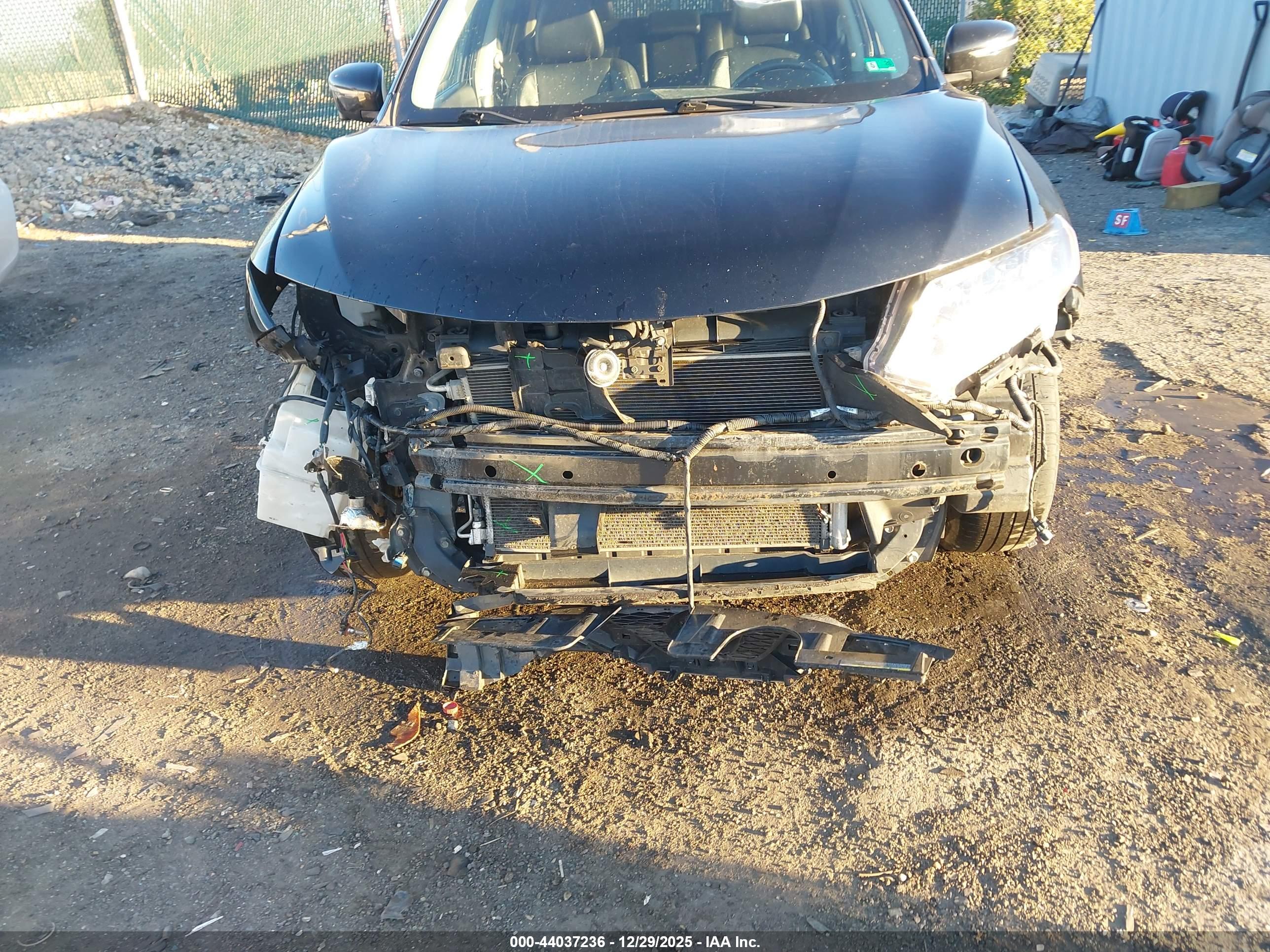 NISSAN ROGUE image 6