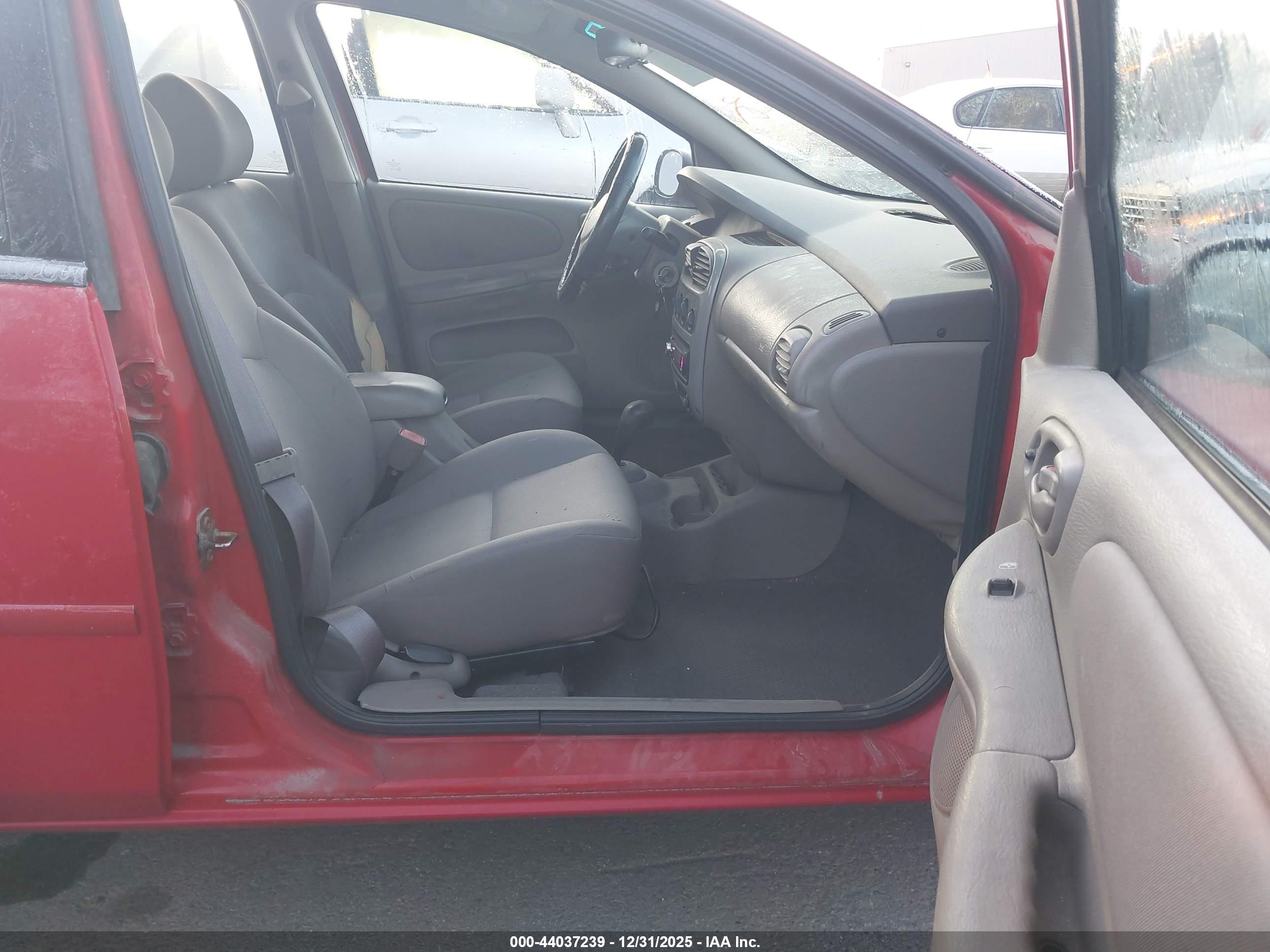 DODGE NEON image 5
