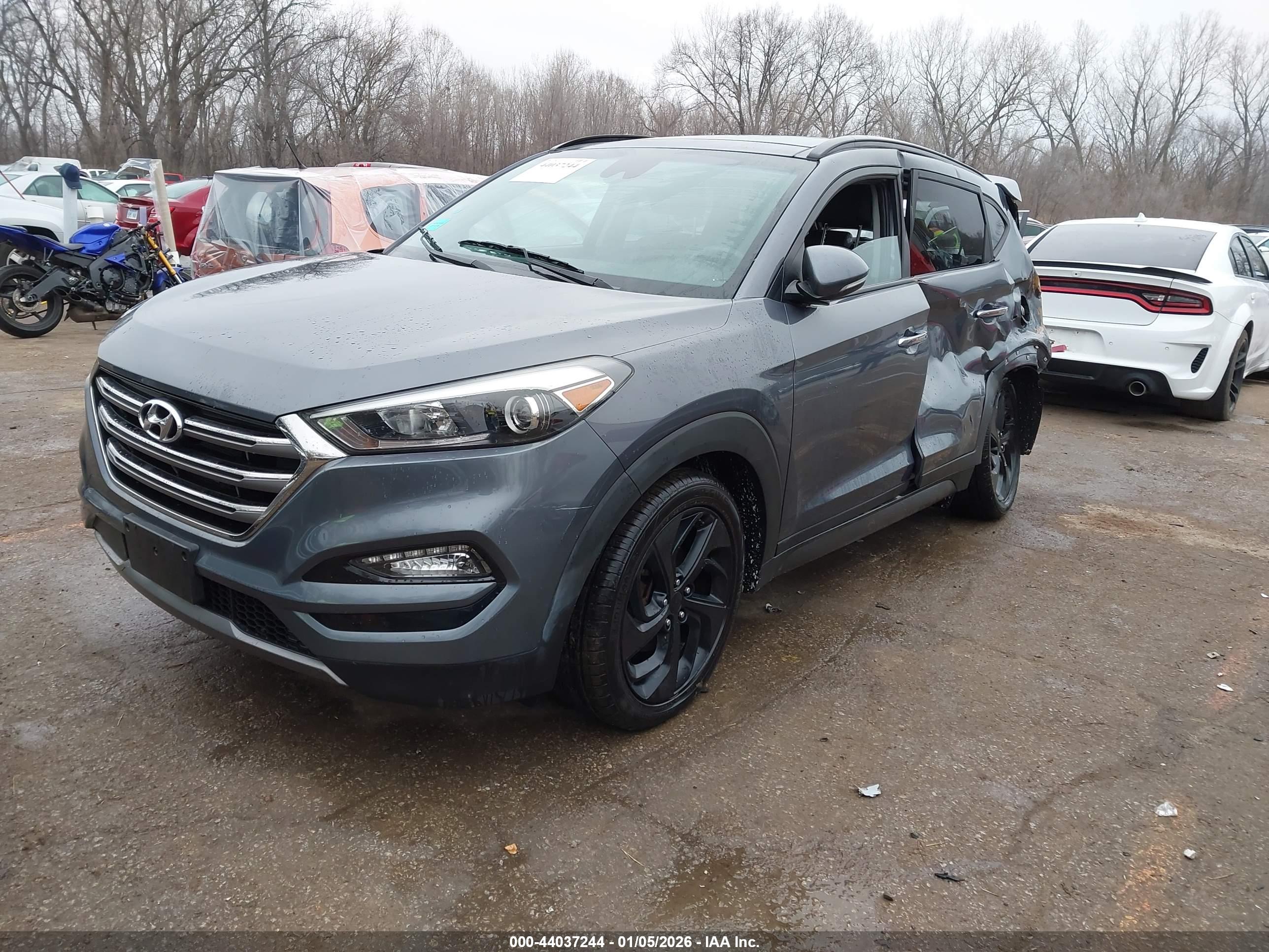 HYUNDAI TUCSON image 2
