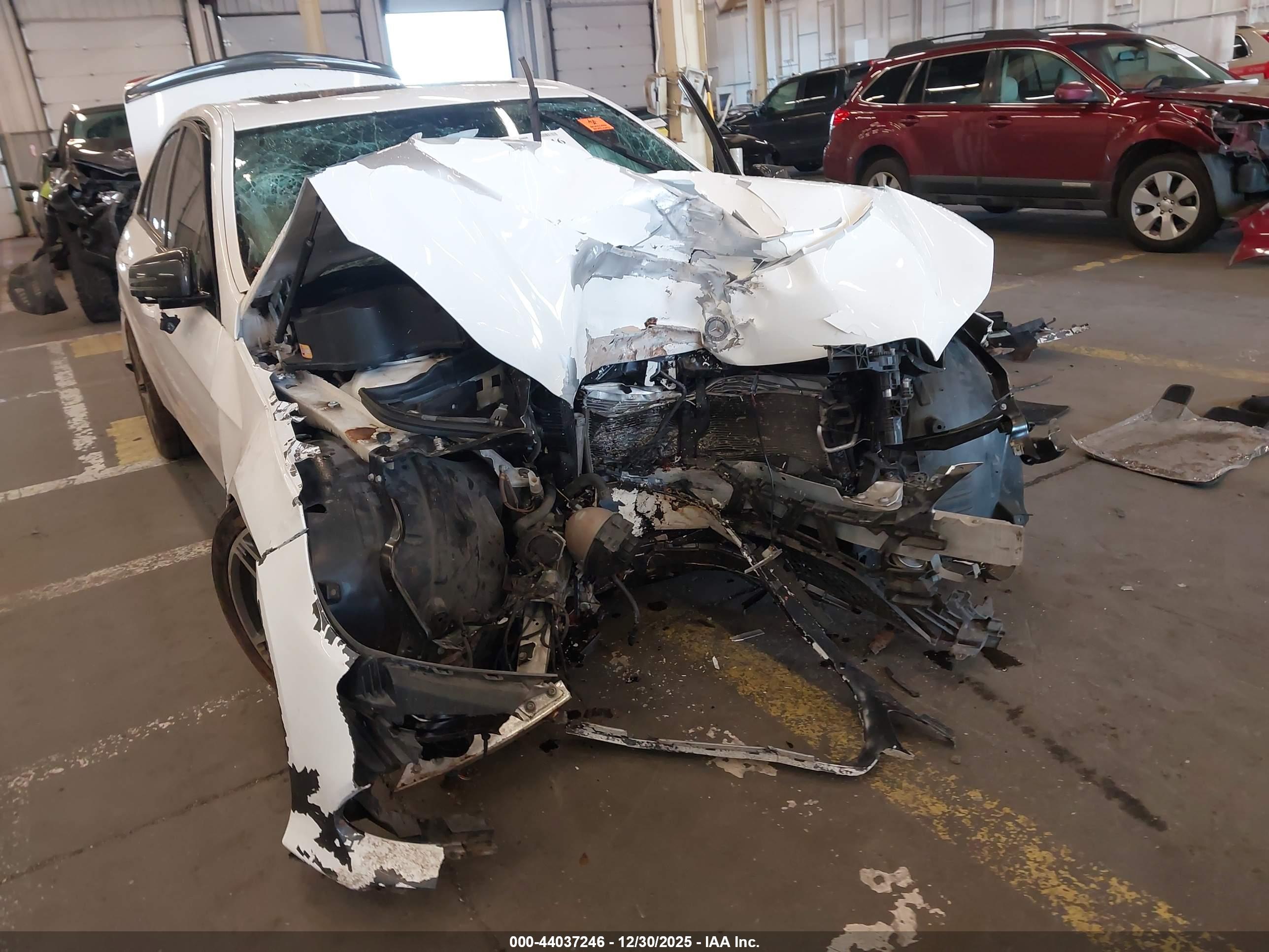 MERCEDES-BENZ E image 6