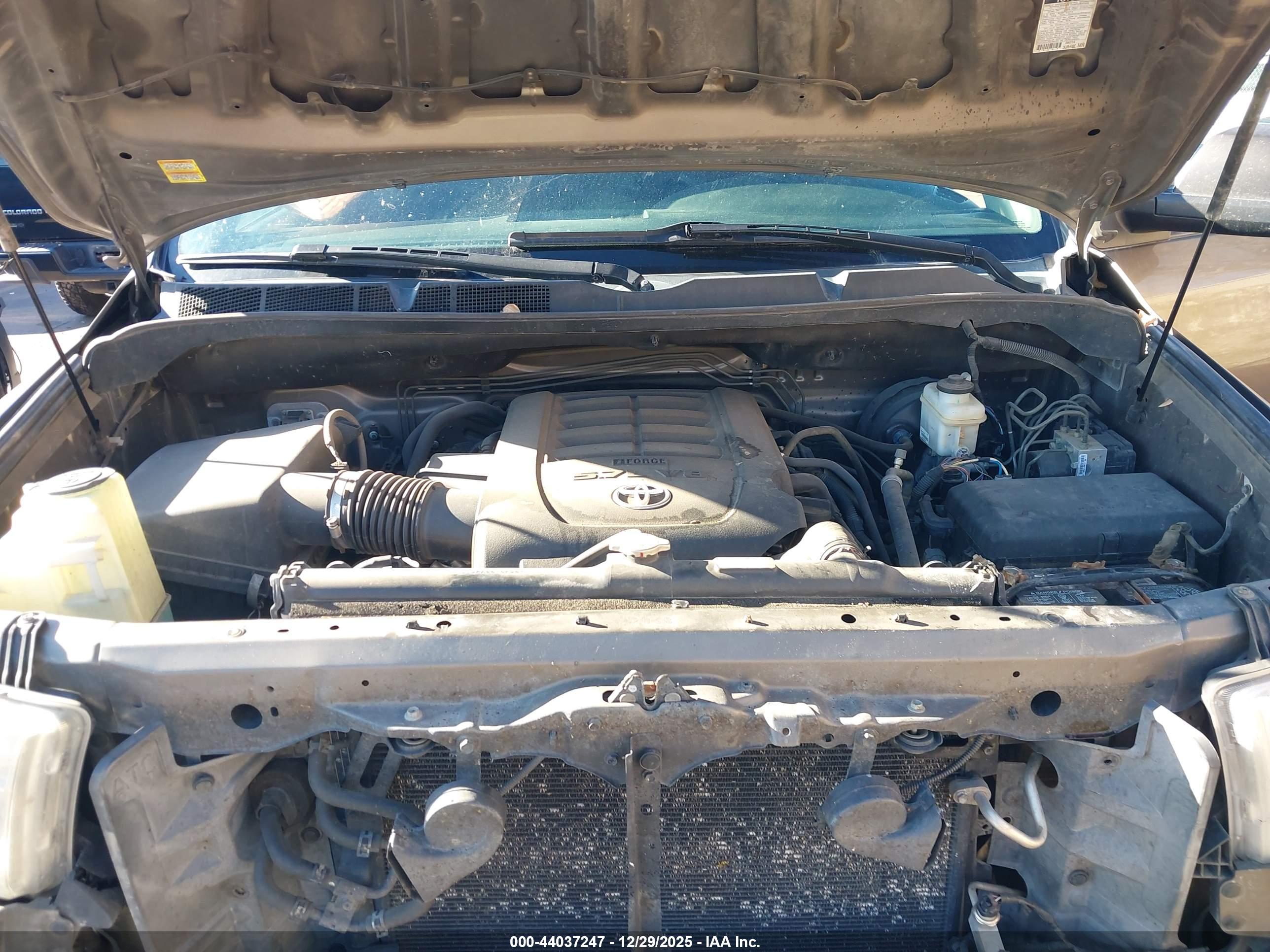 TOYOTA TUNDRA image 10