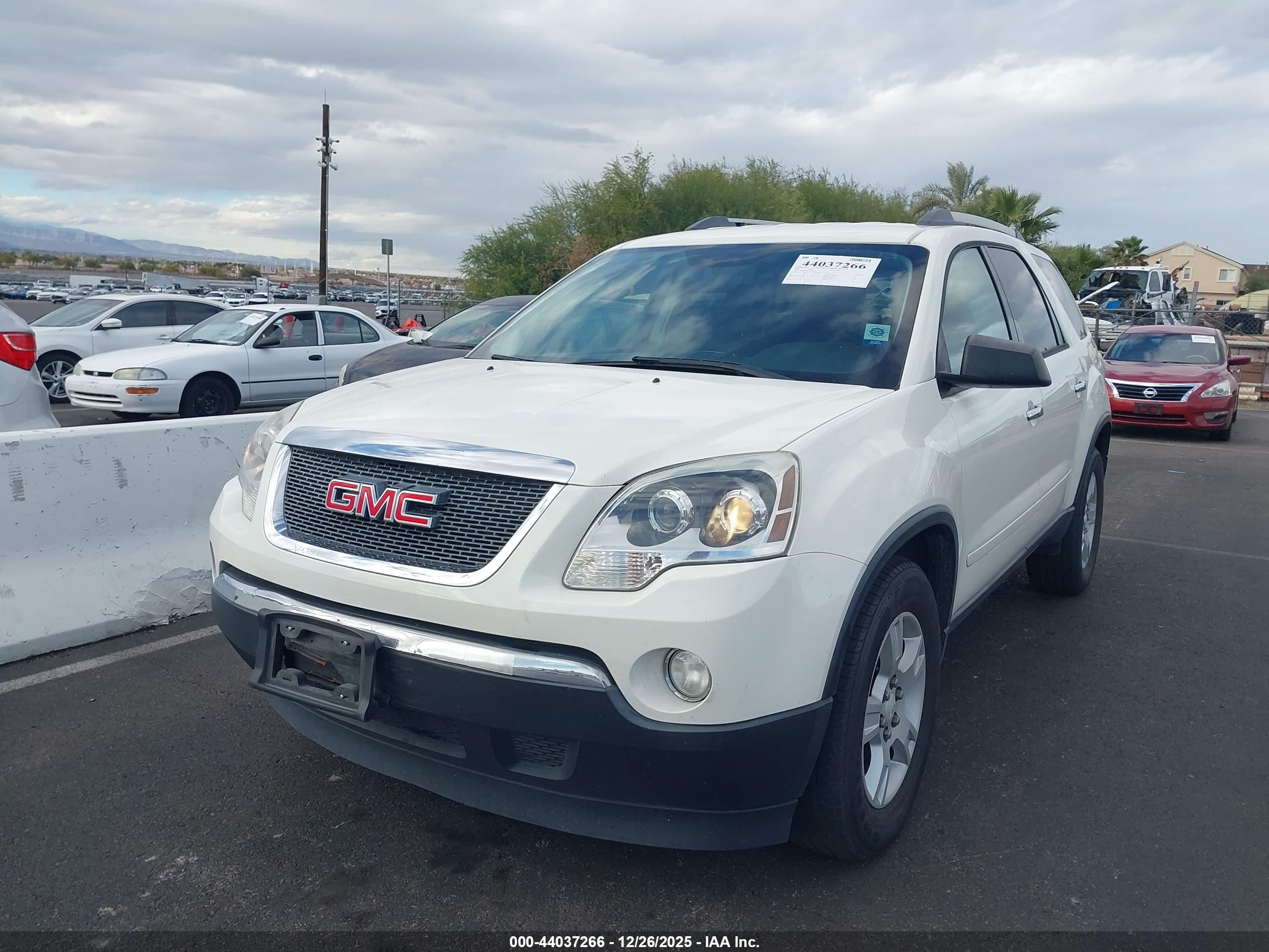 GMC ACADIA image 6