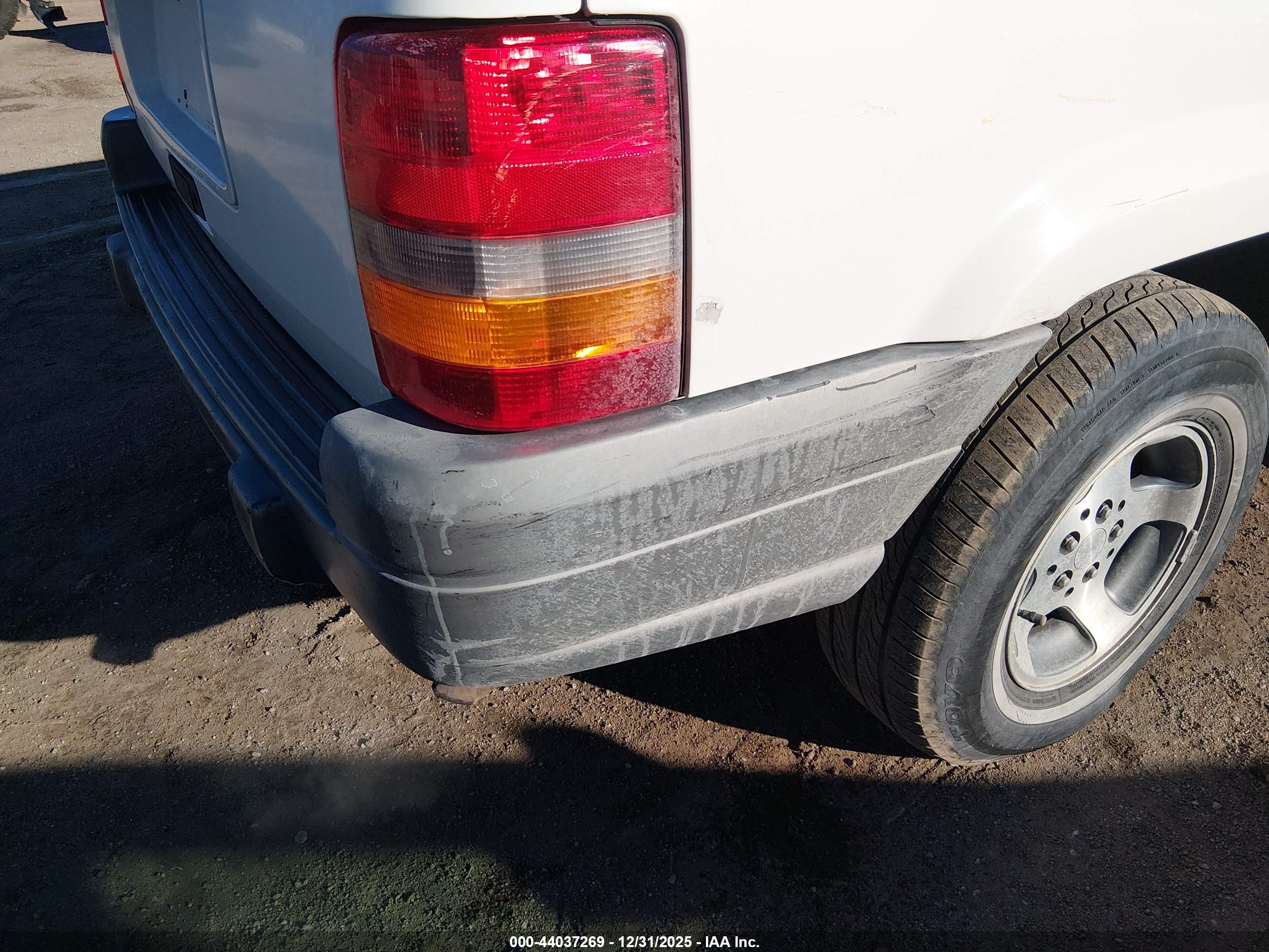 JEEP GRAND image 6