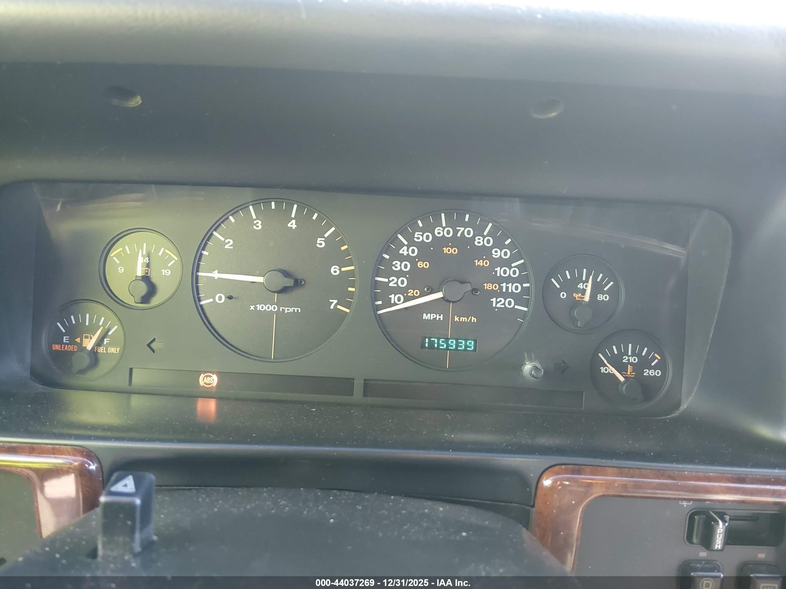 JEEP GRAND image 7