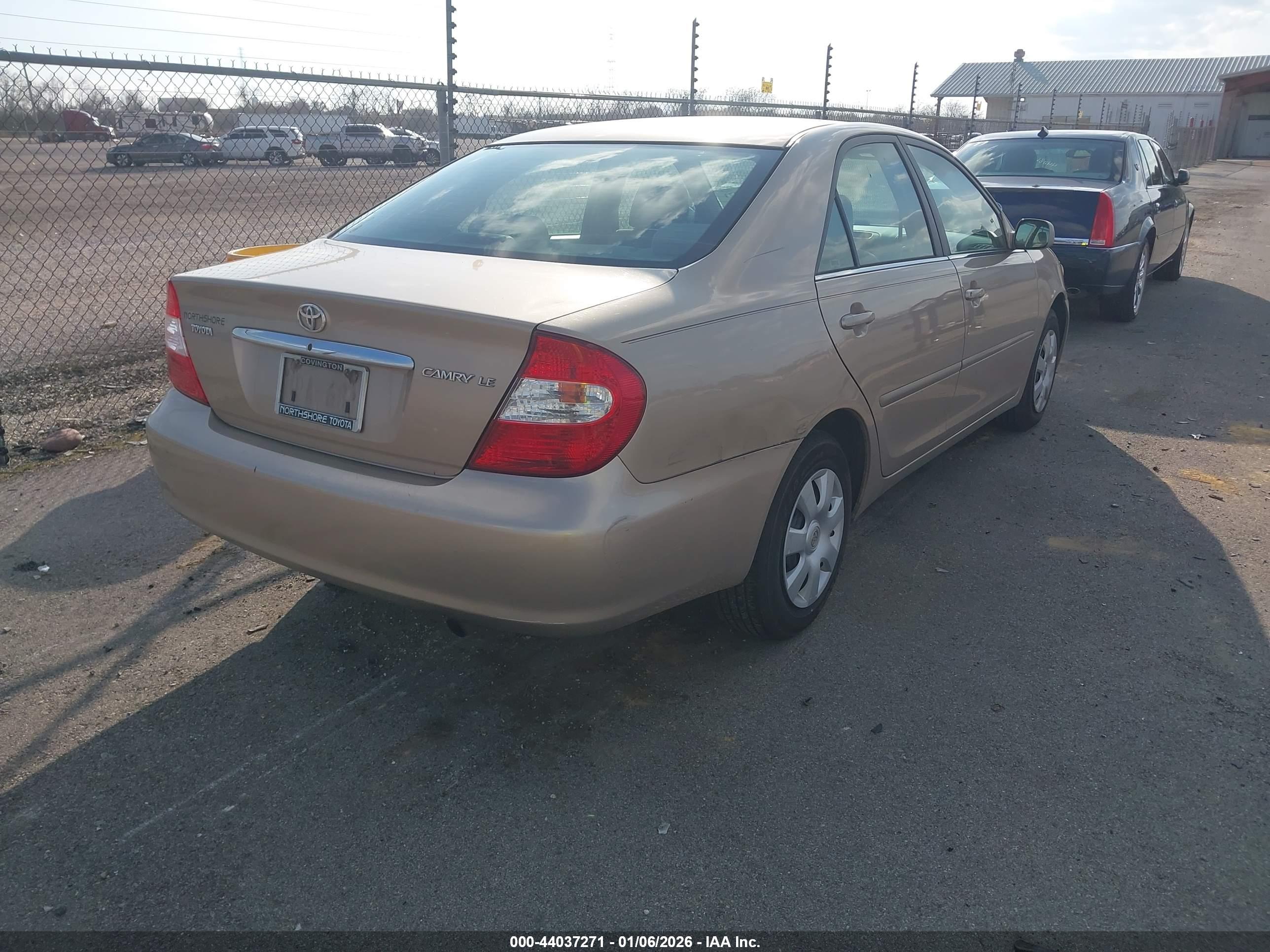 TOYOTA CAMRY image 4