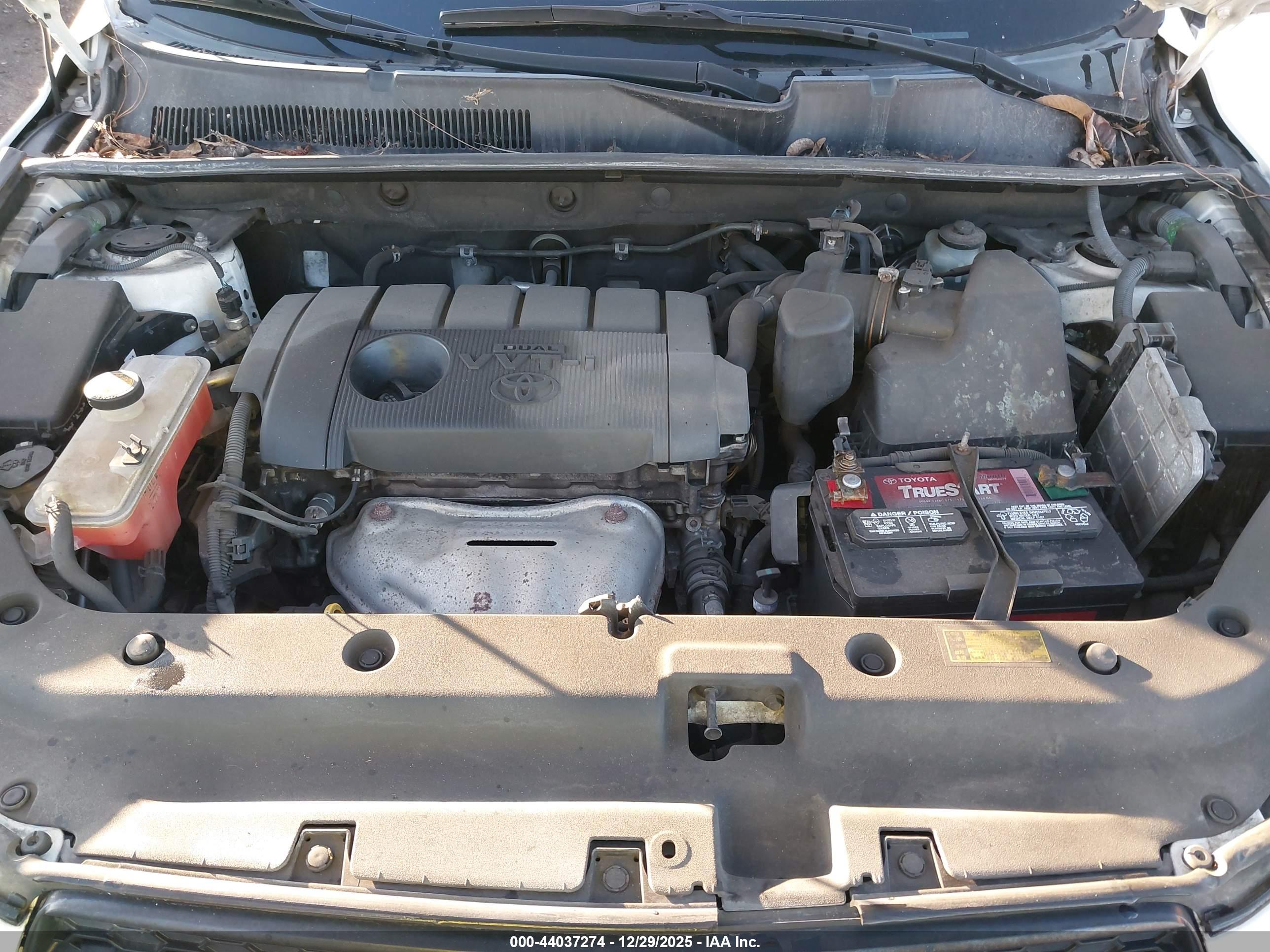 TOYOTA RAV4 image 6