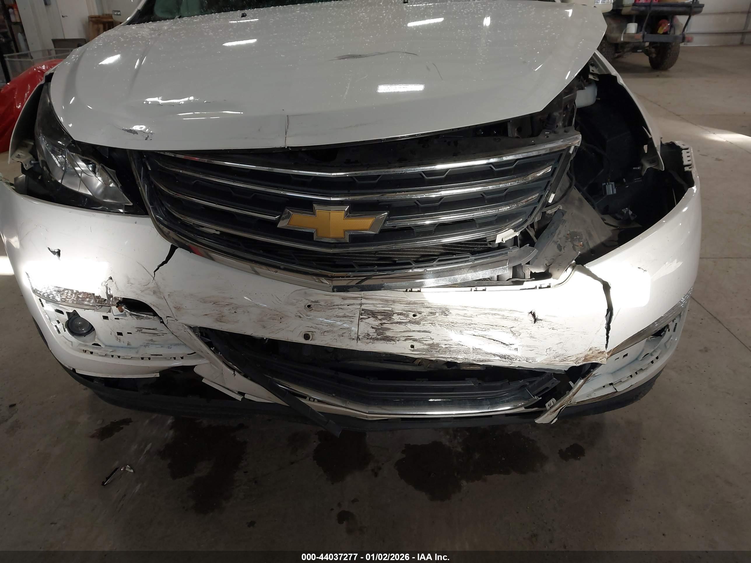 CHEVROLET TRAVERSE image 6