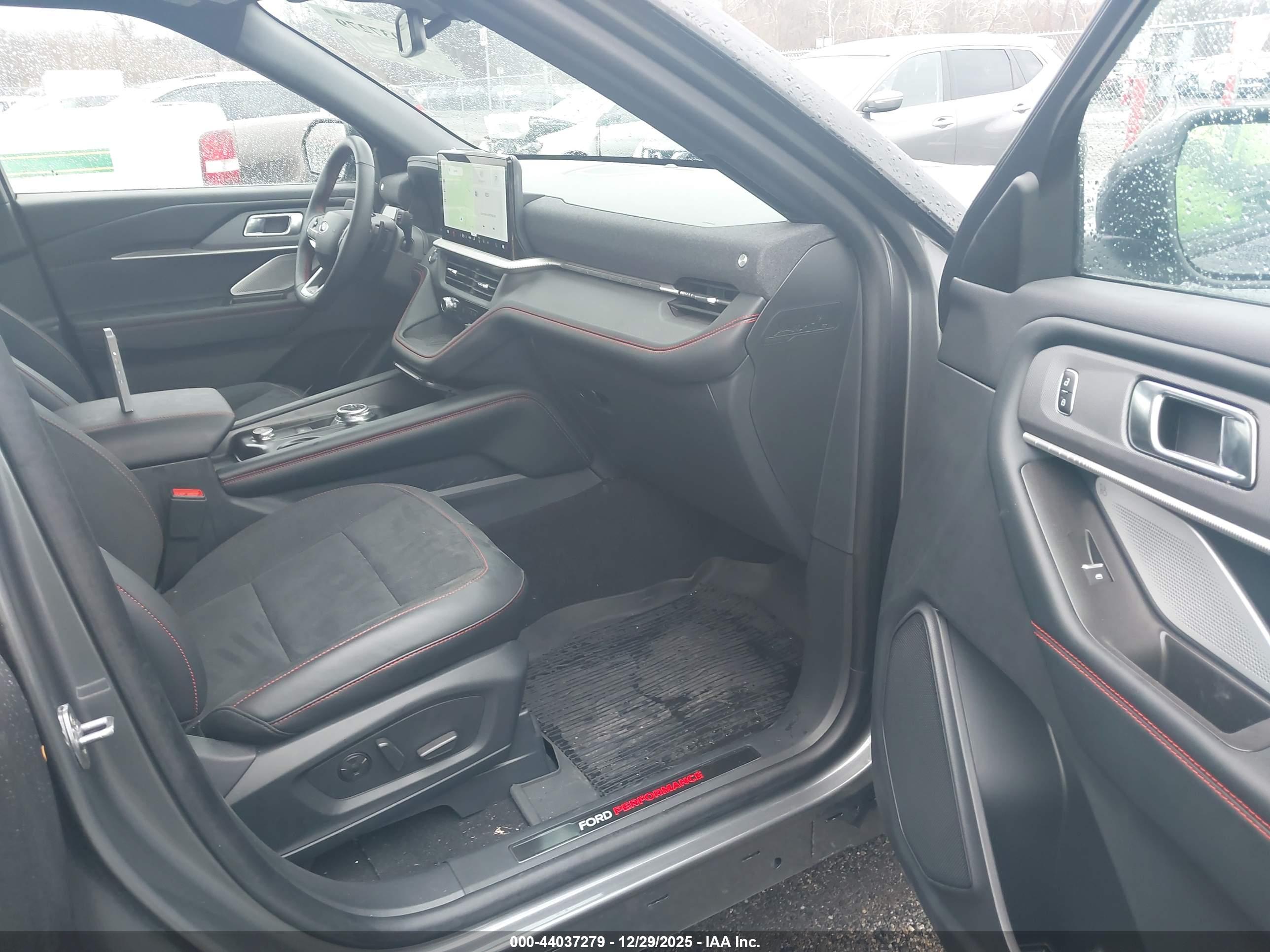 FORD EXPLORER image 5