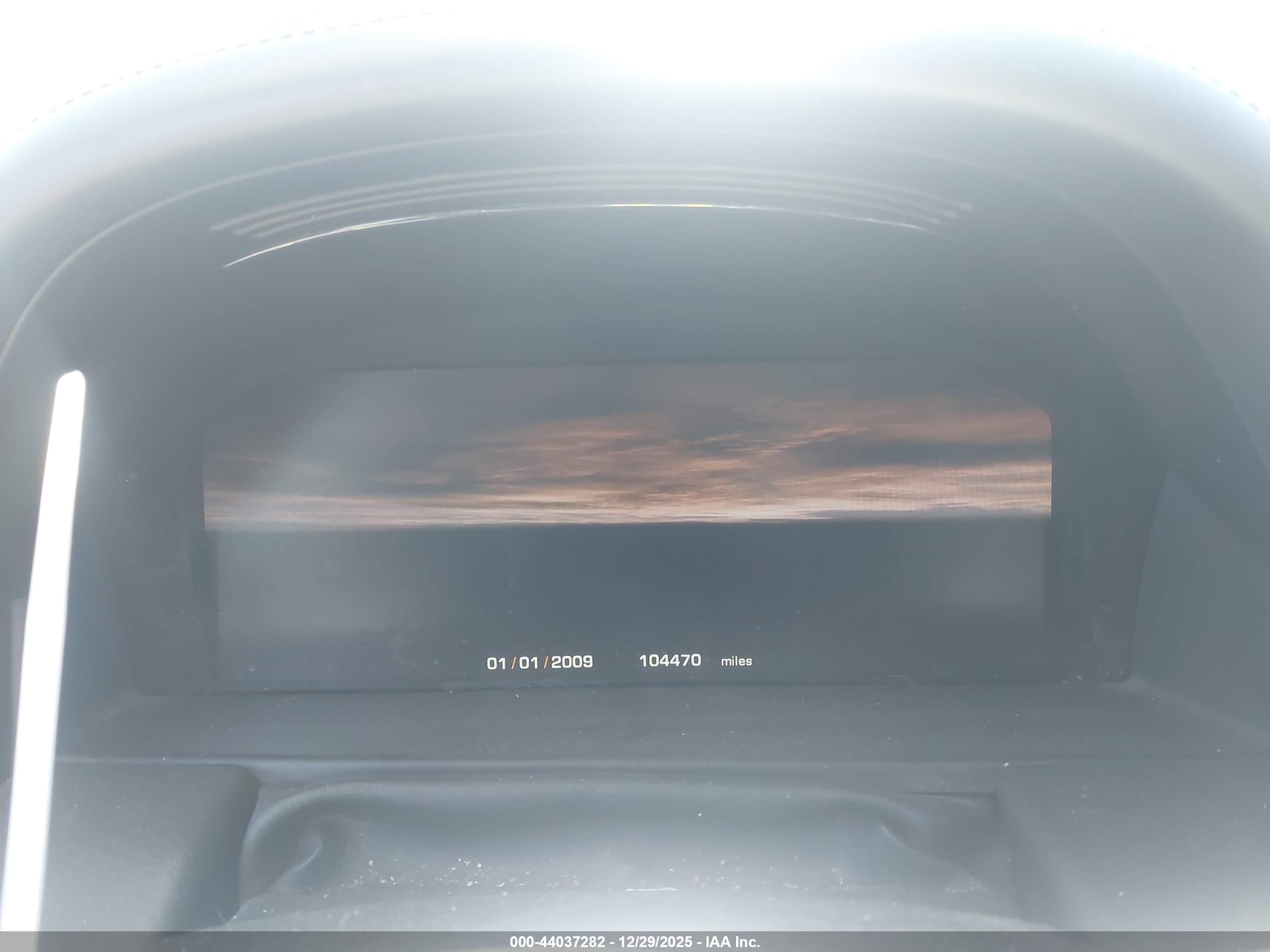 LAND ROVER image 7