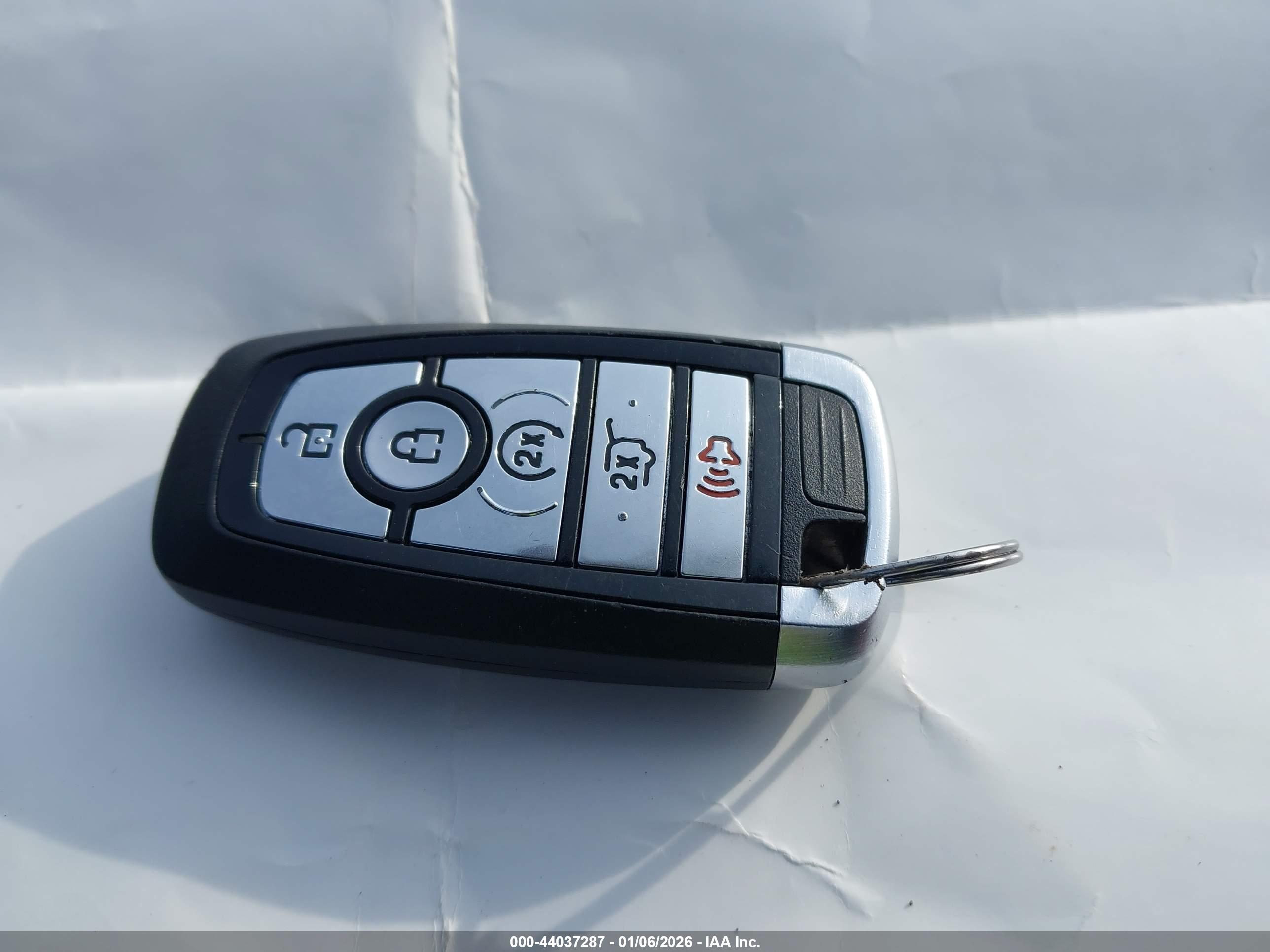 FORD EXPLORER image 11