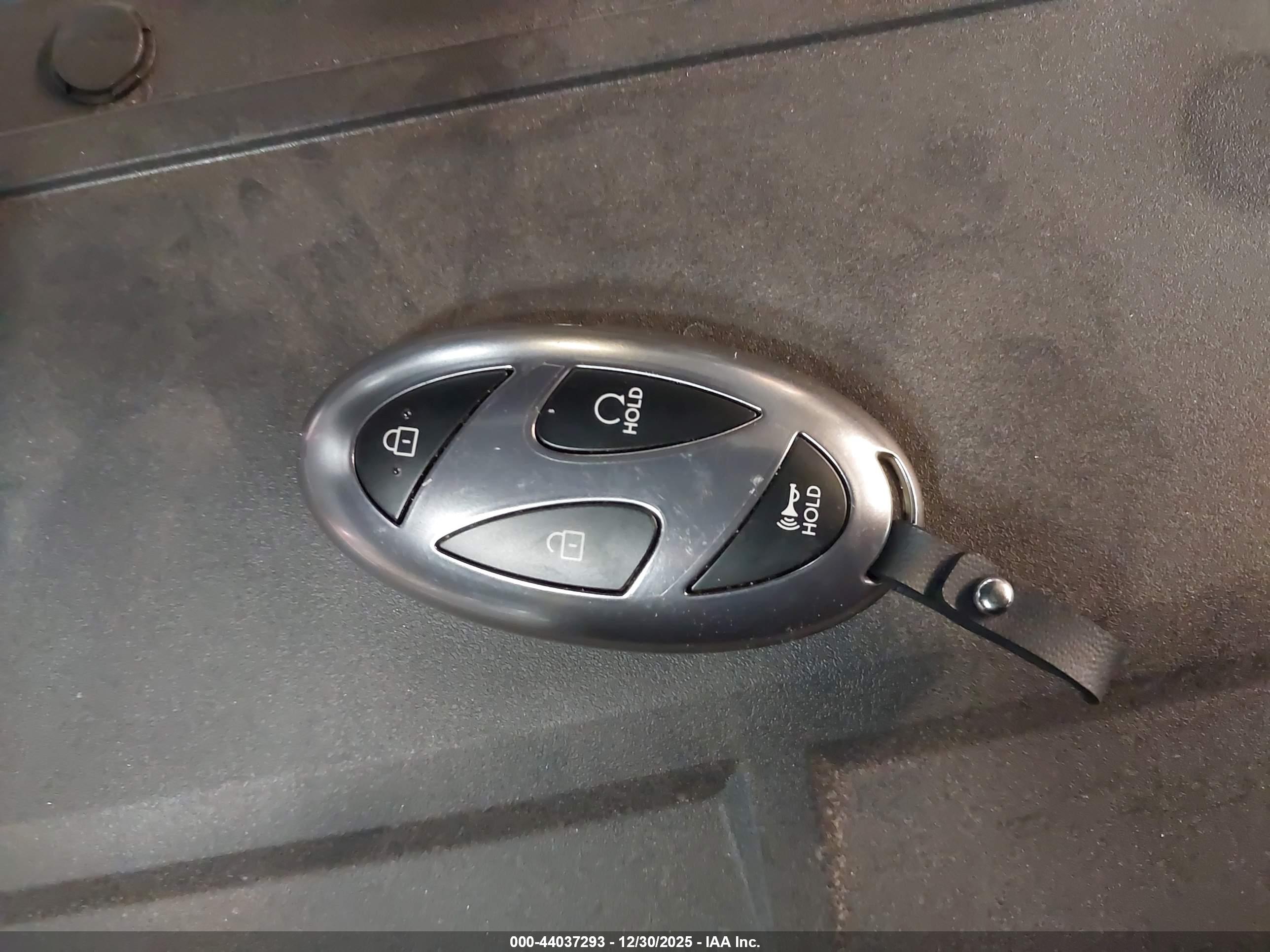 HYUNDAI TUCSON image 11