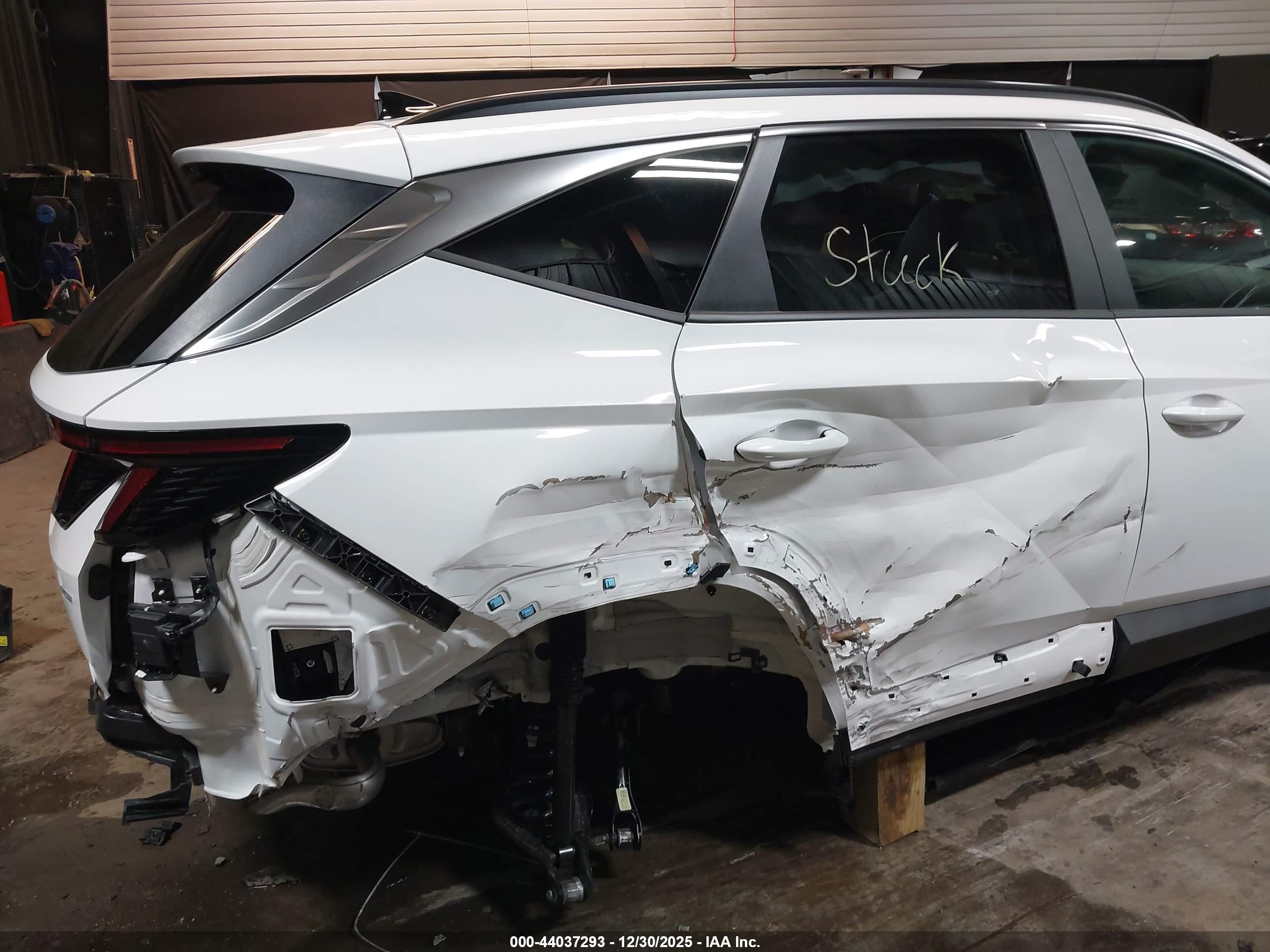 HYUNDAI TUCSON image 6