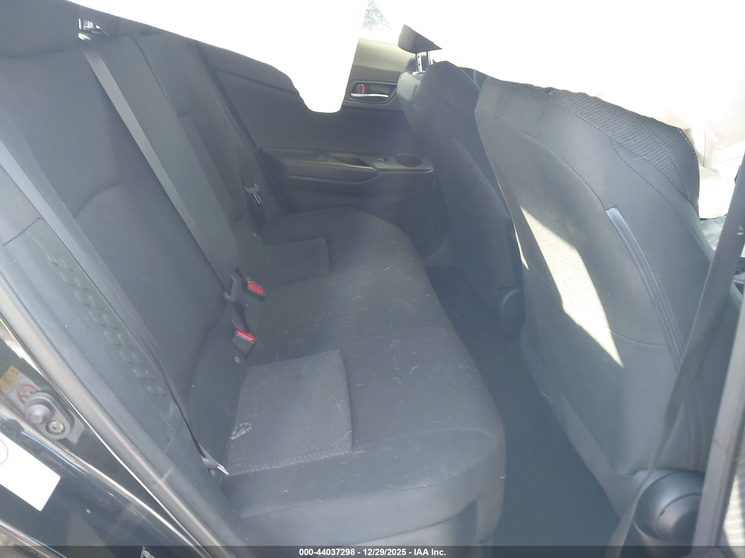 TOYOTA C-HR image 8