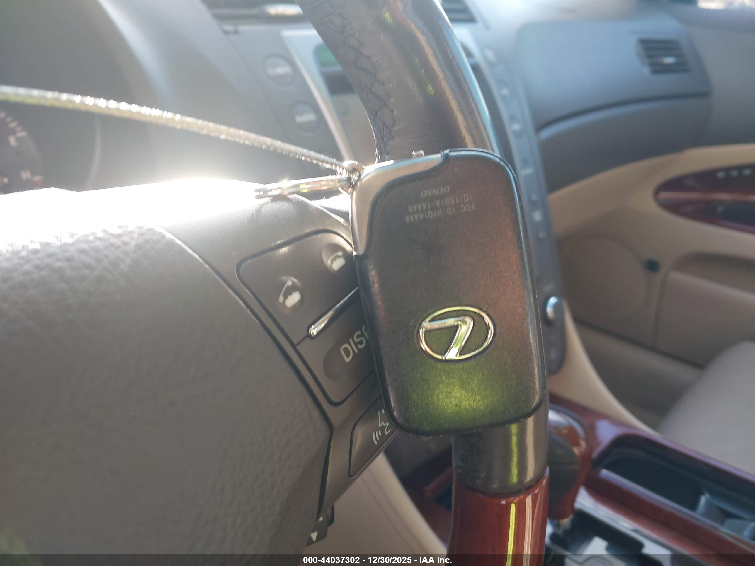 LEXUS GS image 11