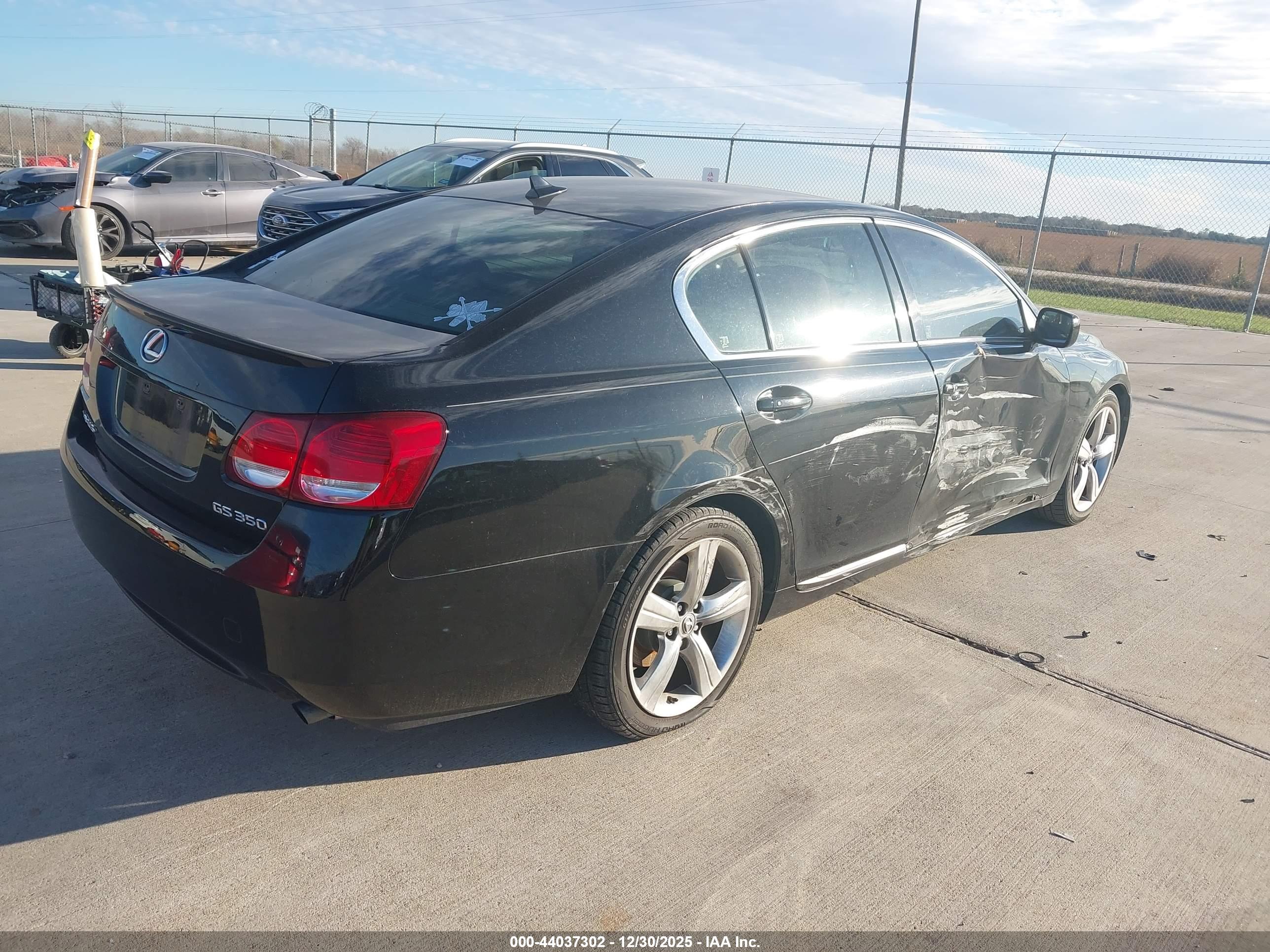 LEXUS GS image 4