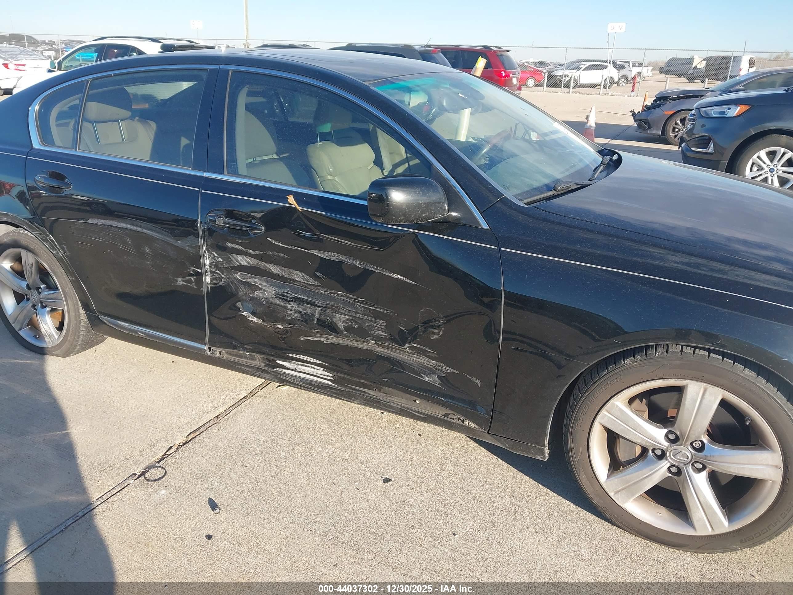 LEXUS GS image 6