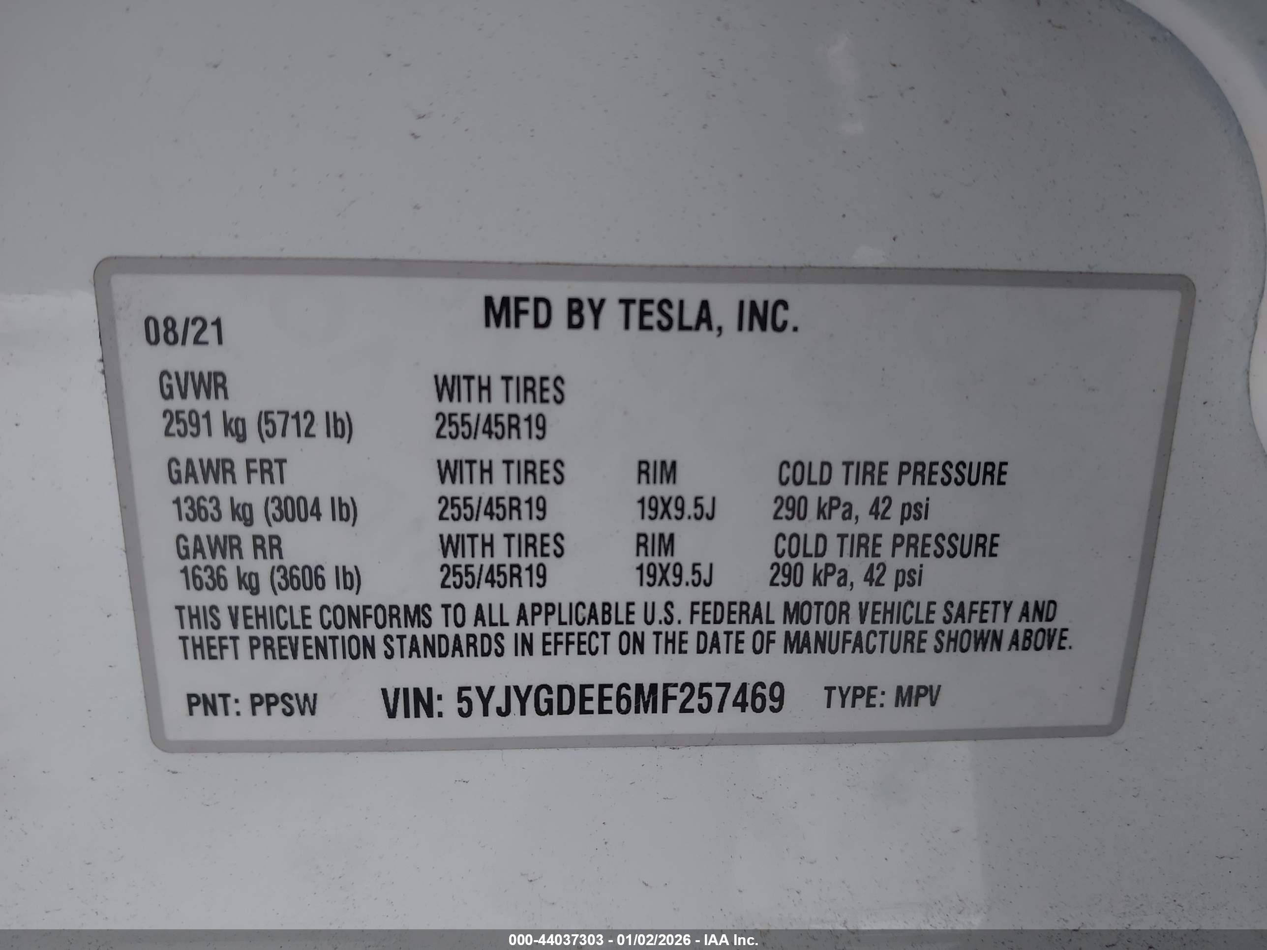 TESLA MODEL image 9