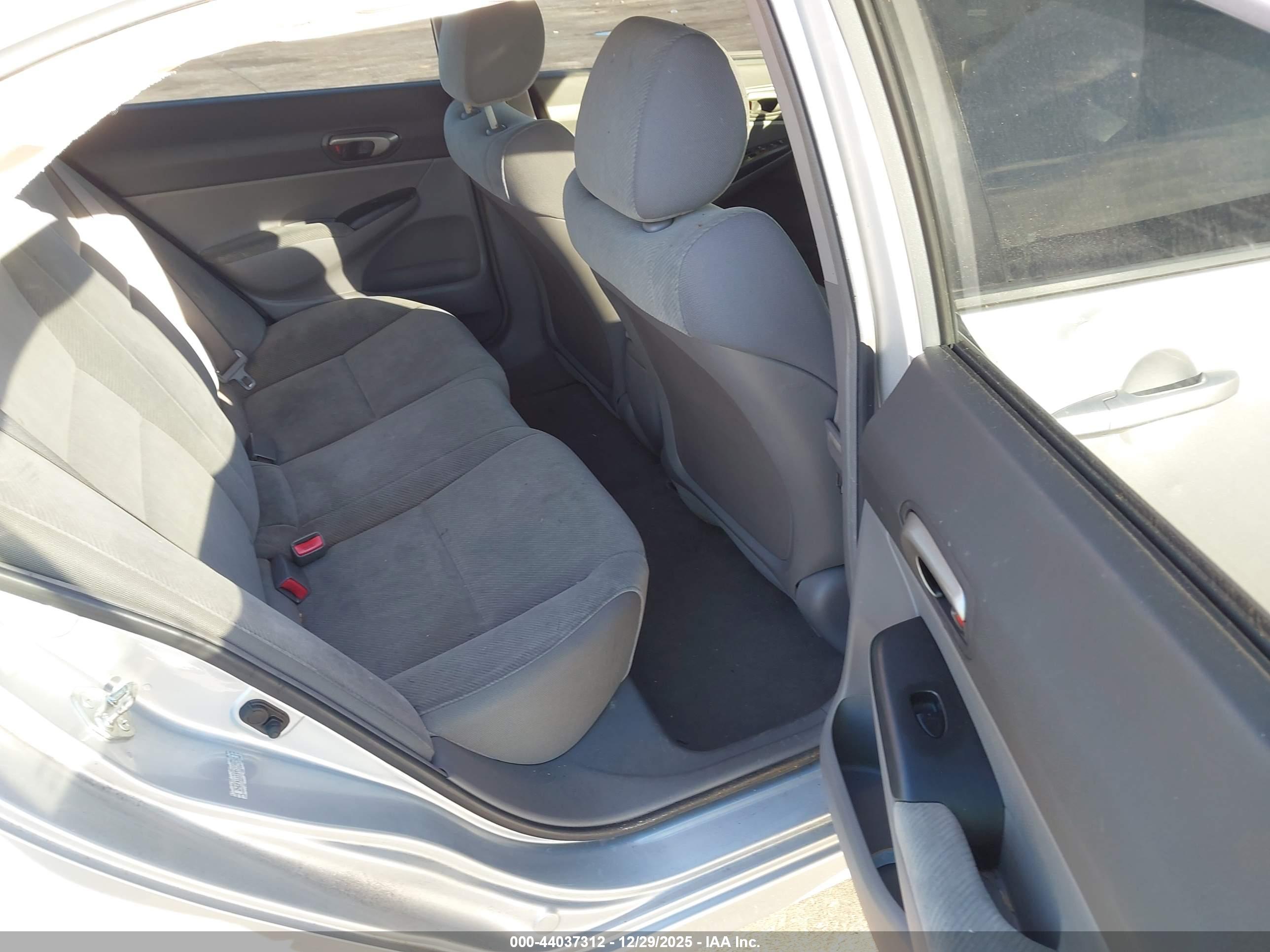 HONDA CIVIC image 8