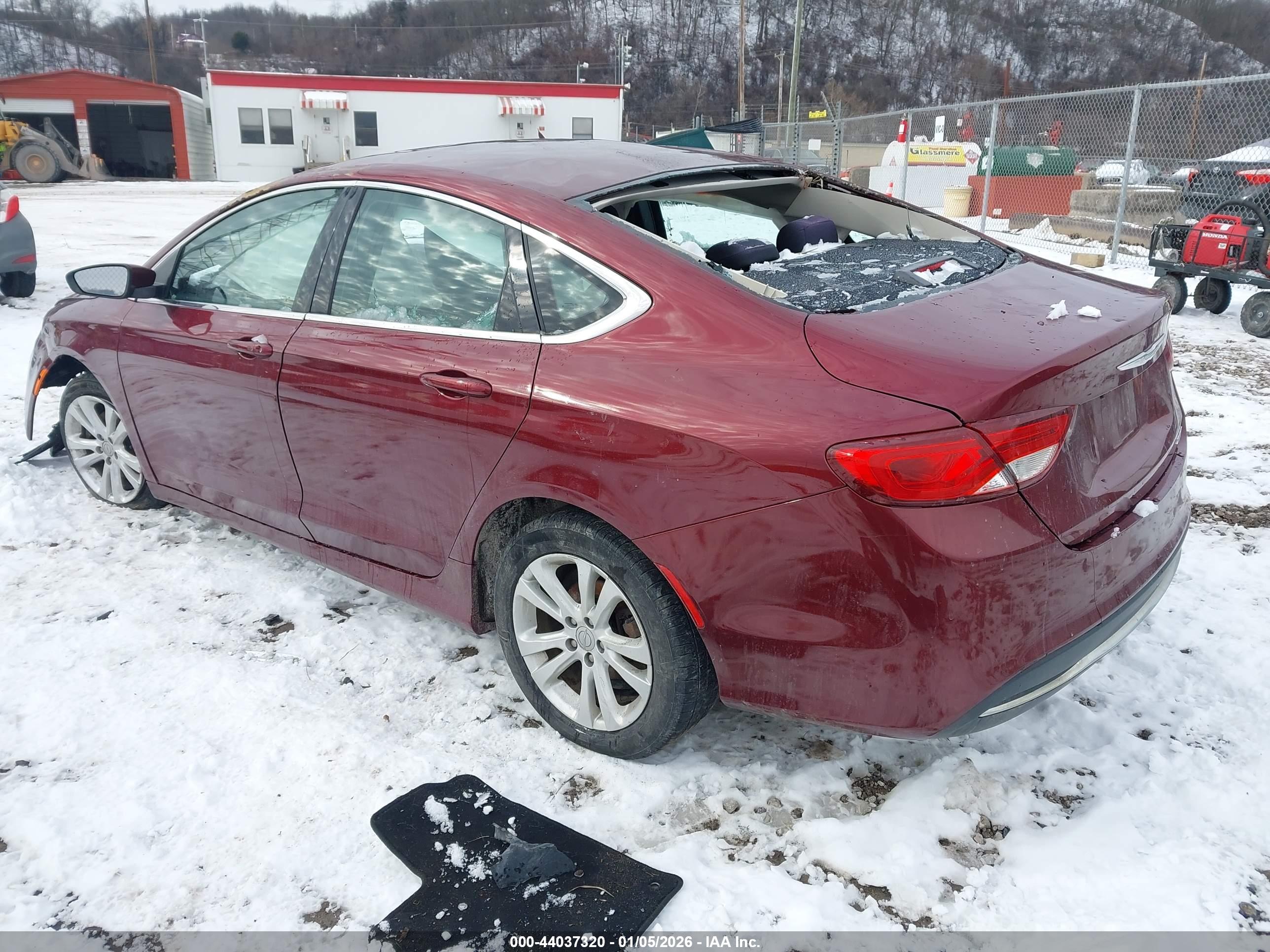 CHRYSLER 200 image 3