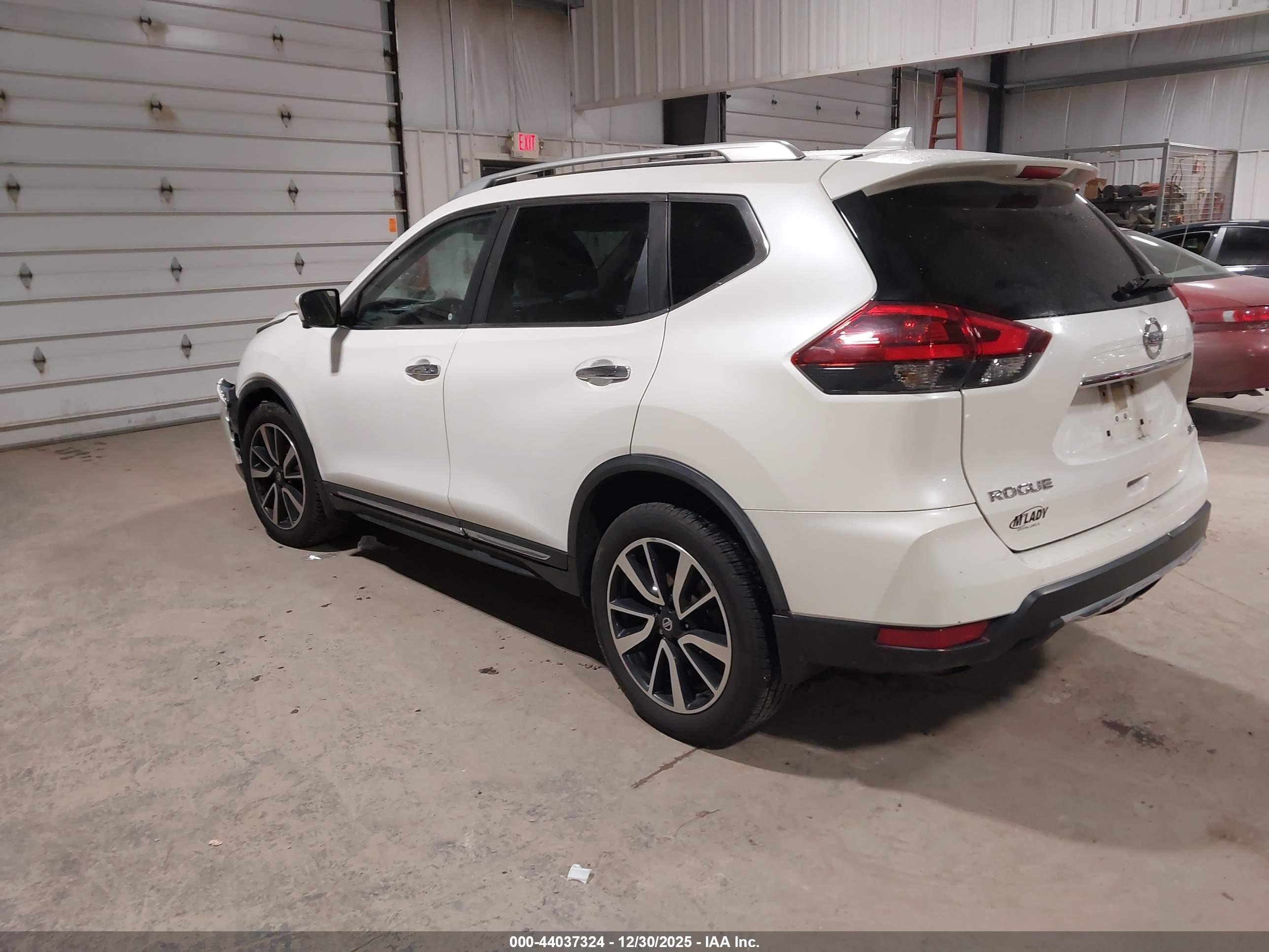 NISSAN ROGUE image 3