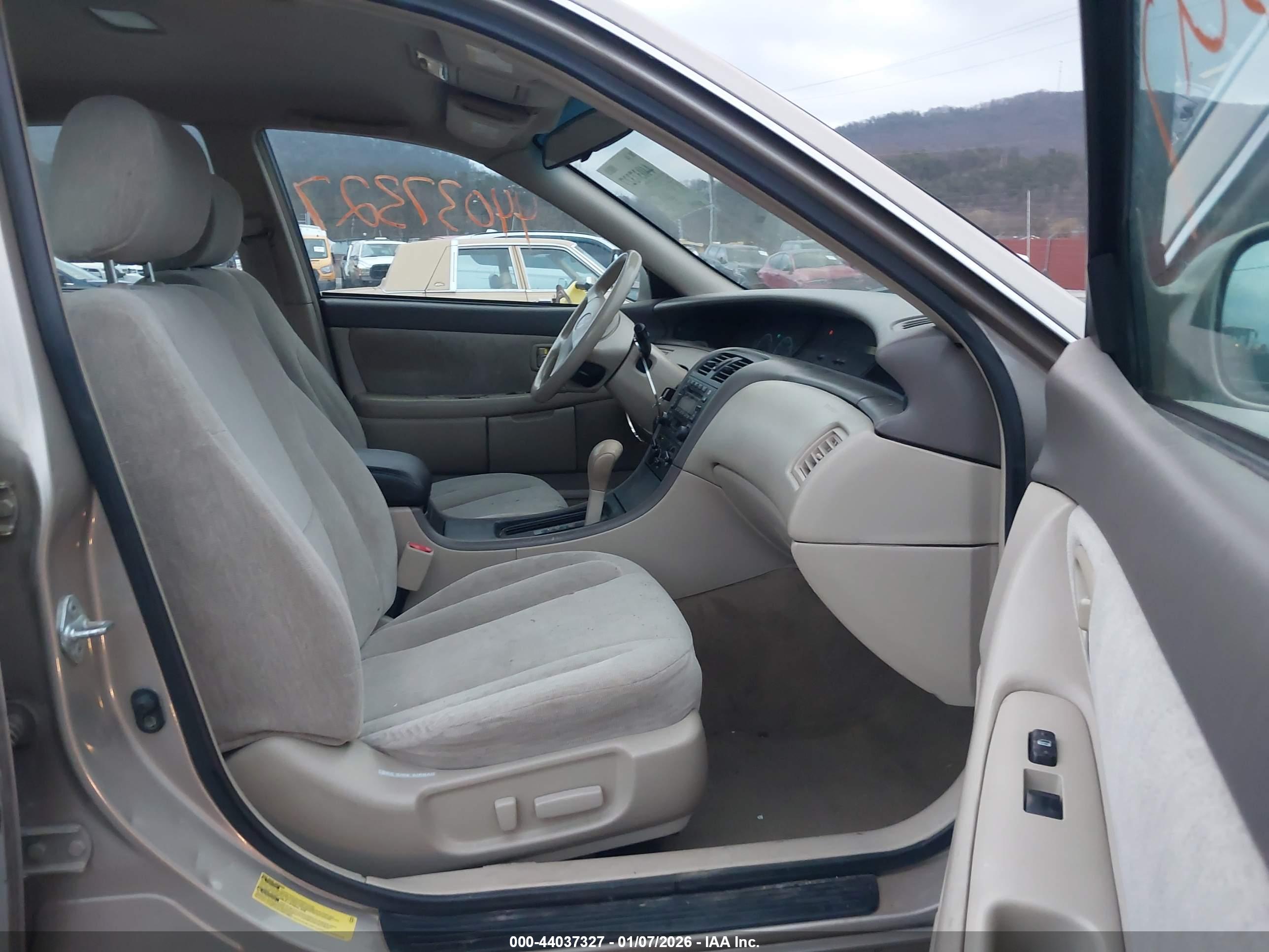 TOYOTA AVALON image 5