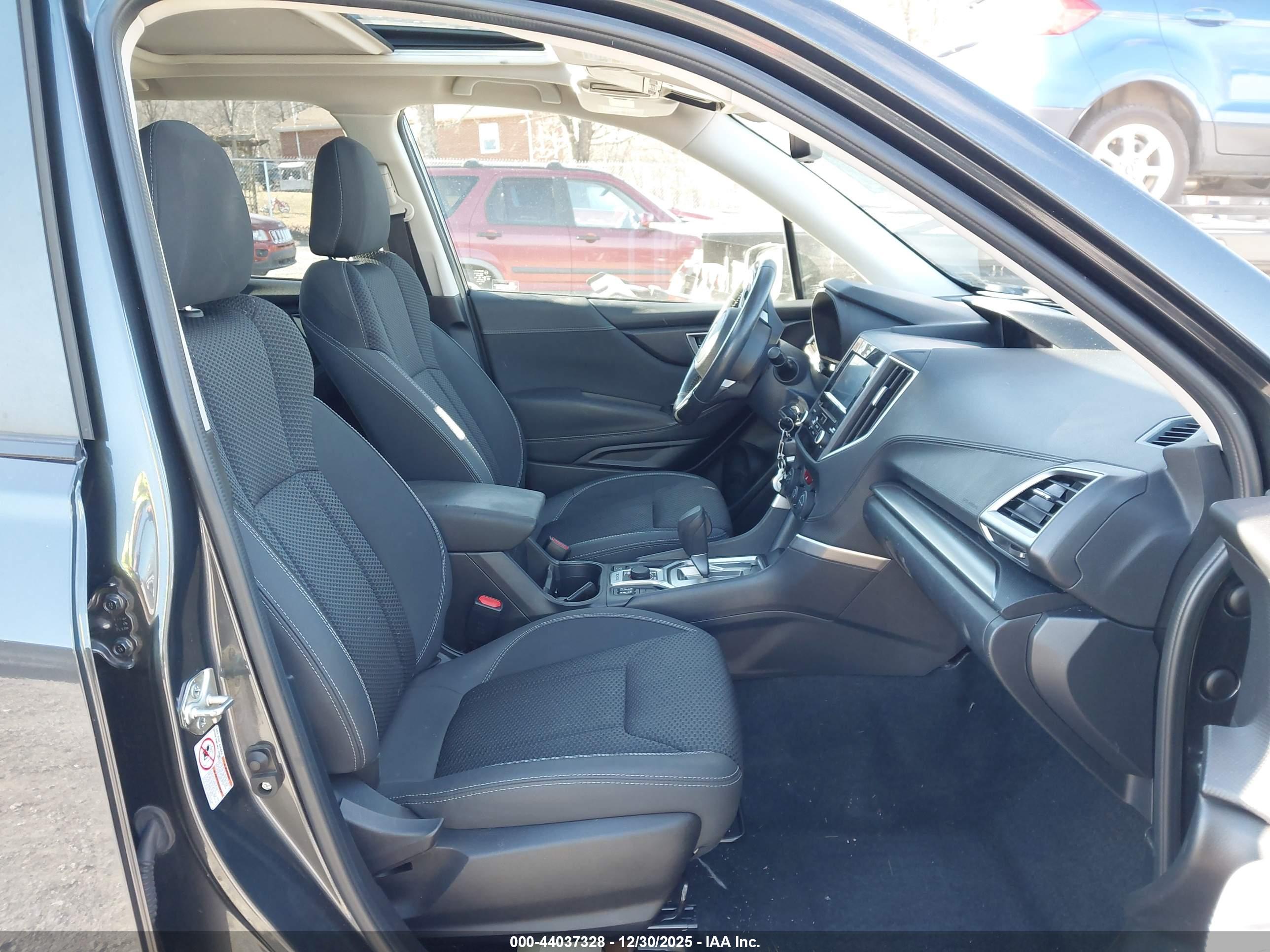 SUBARU FORESTER image 5