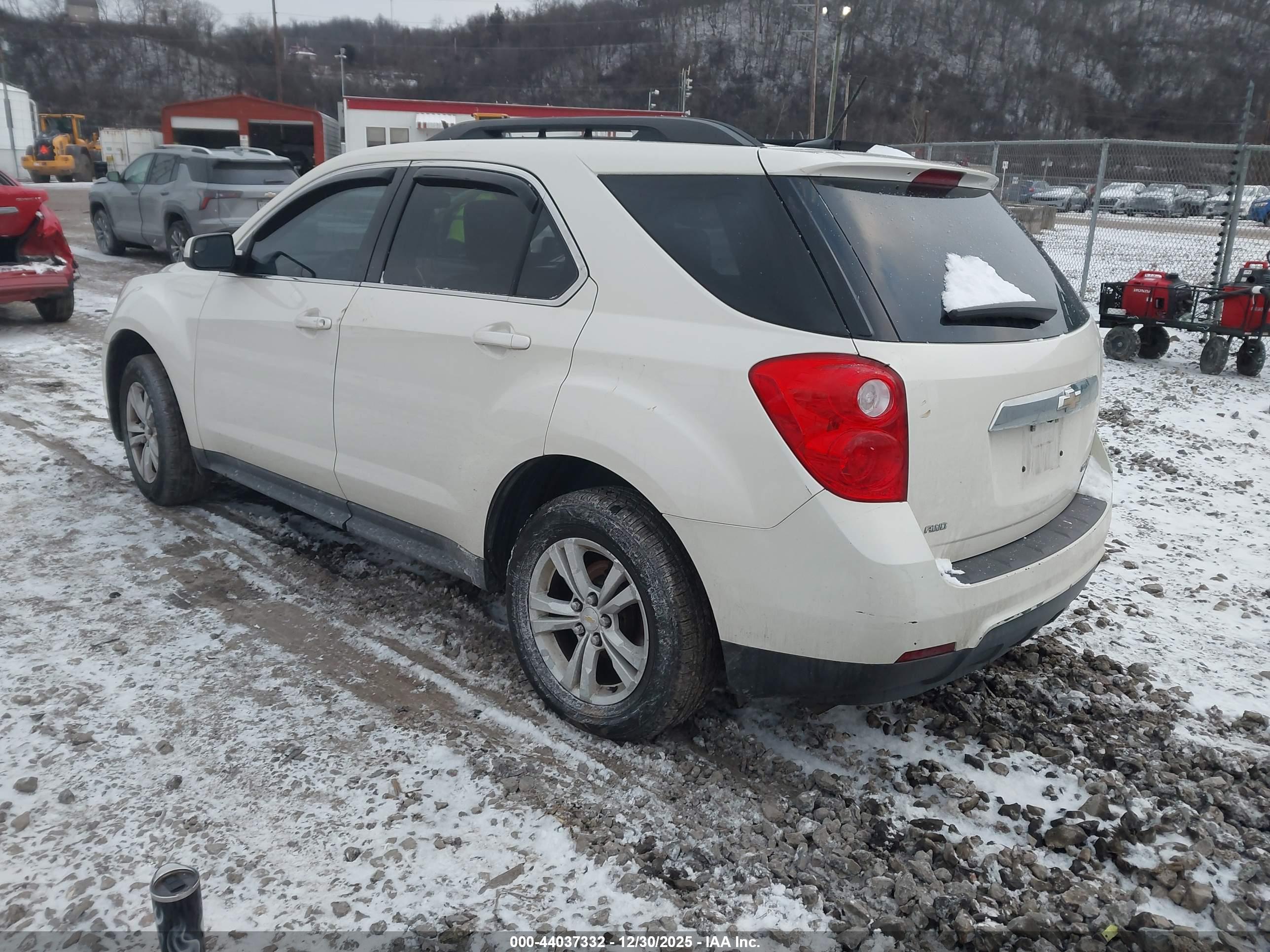 CHEVROLET EQUINOX image 3