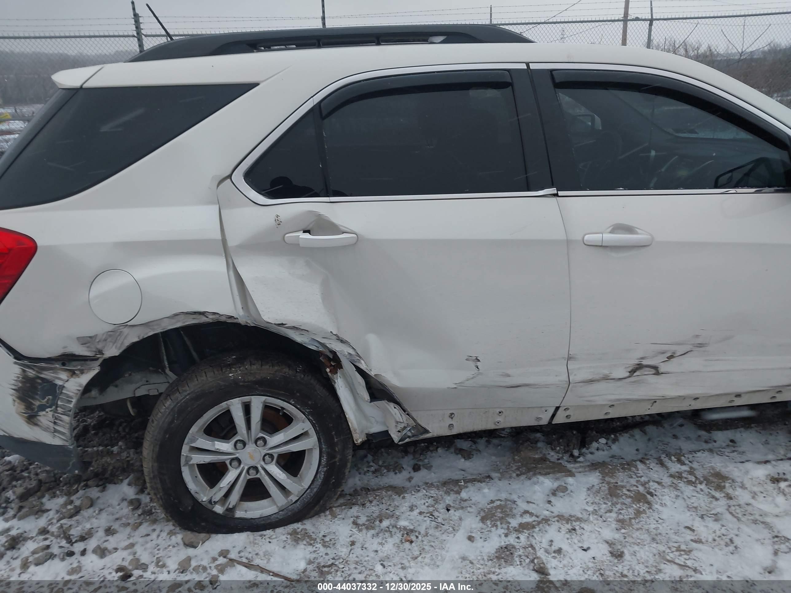 CHEVROLET EQUINOX image 6