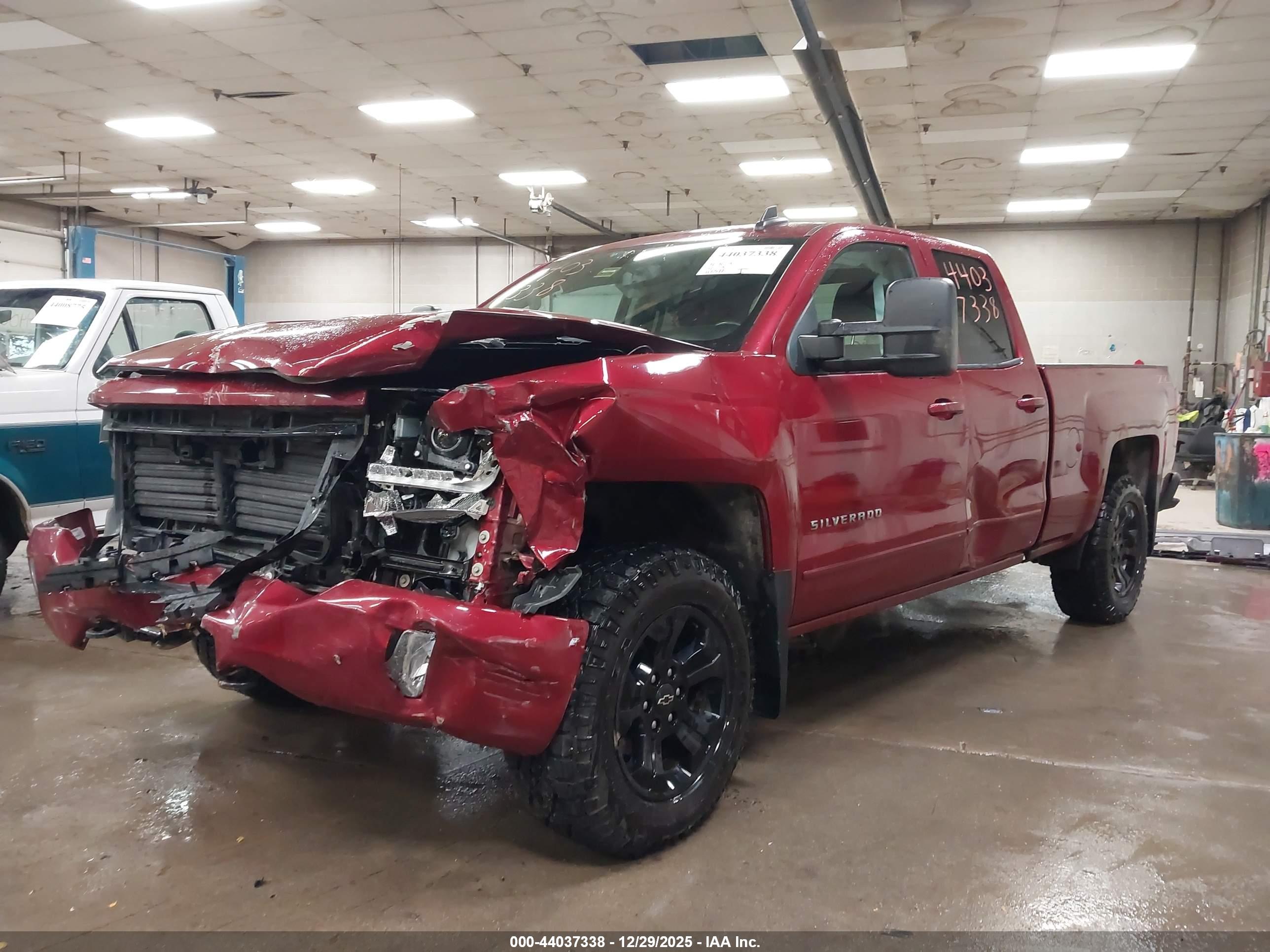 CHEVROLET SILVERADO image 2