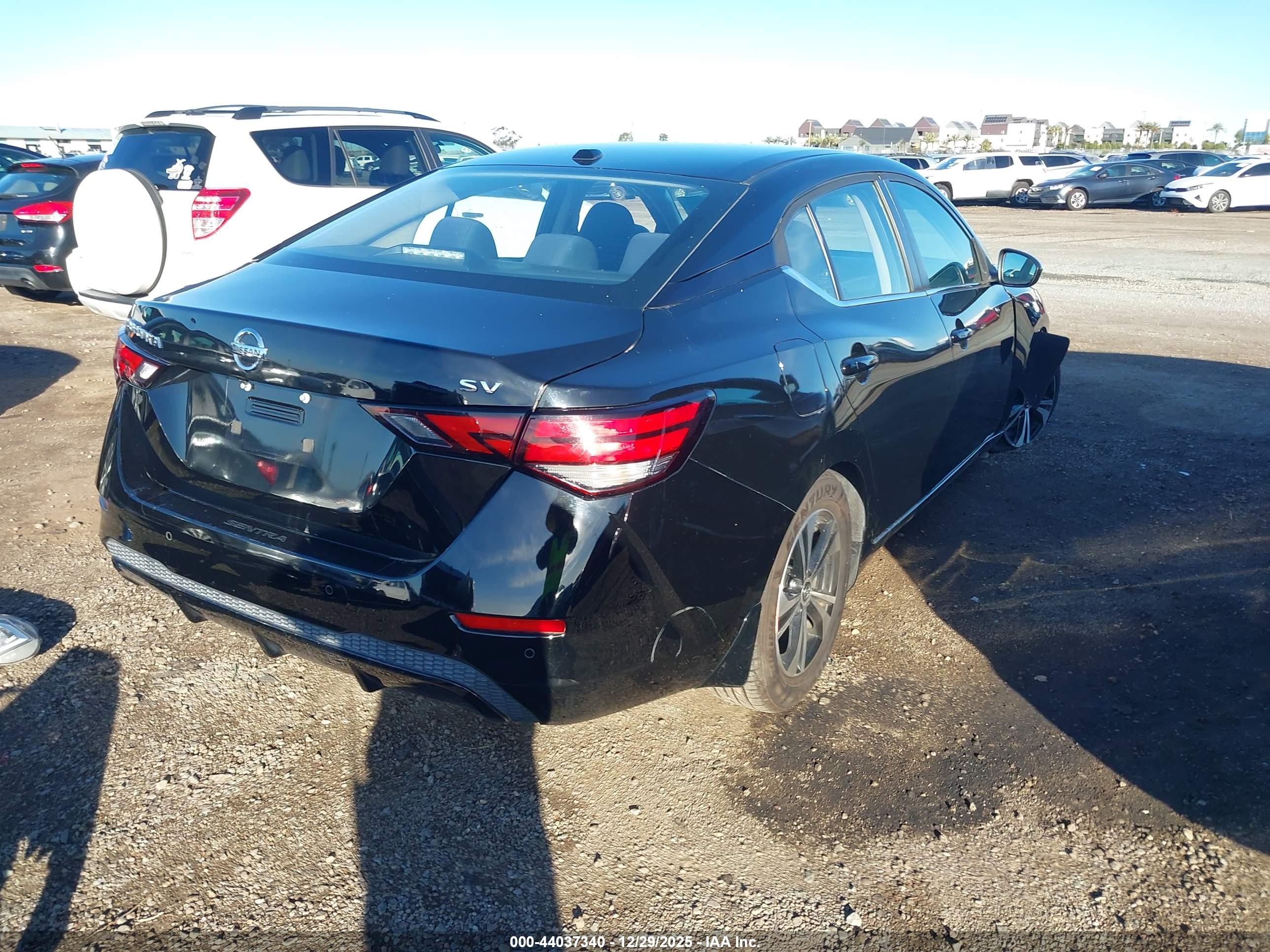 NISSAN SENTRA image 4