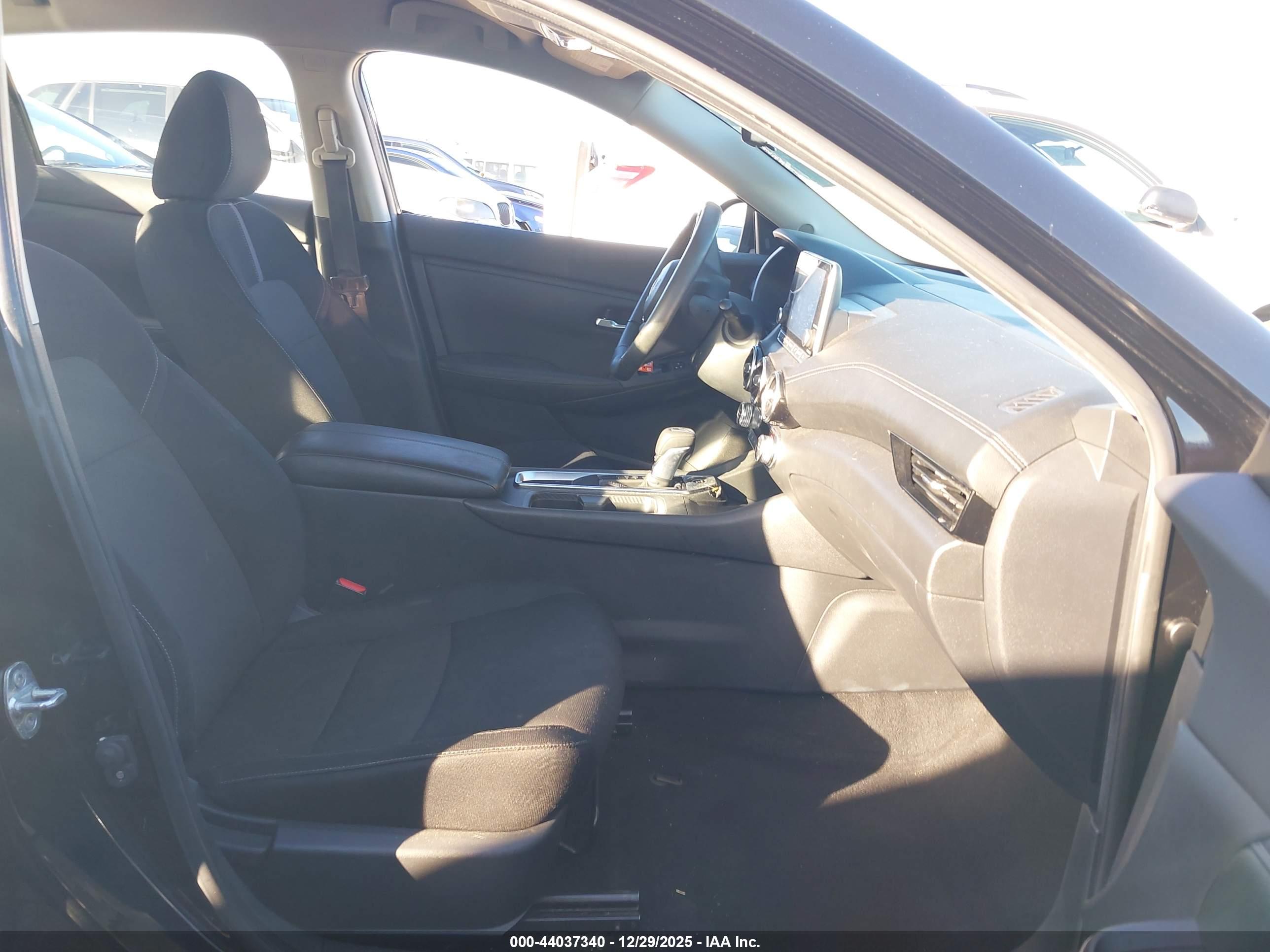 NISSAN SENTRA image 5