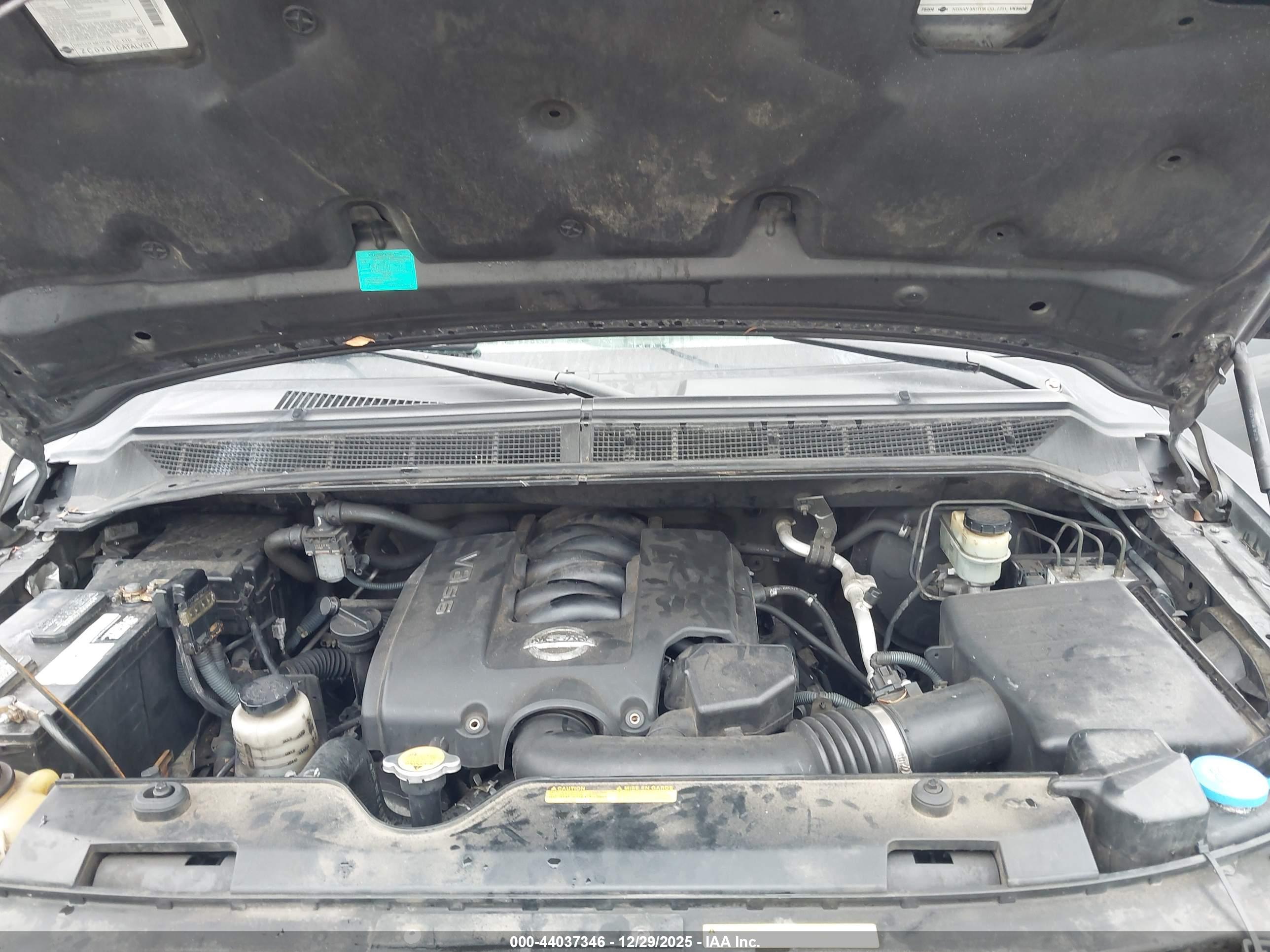 NISSAN TITAN image 10