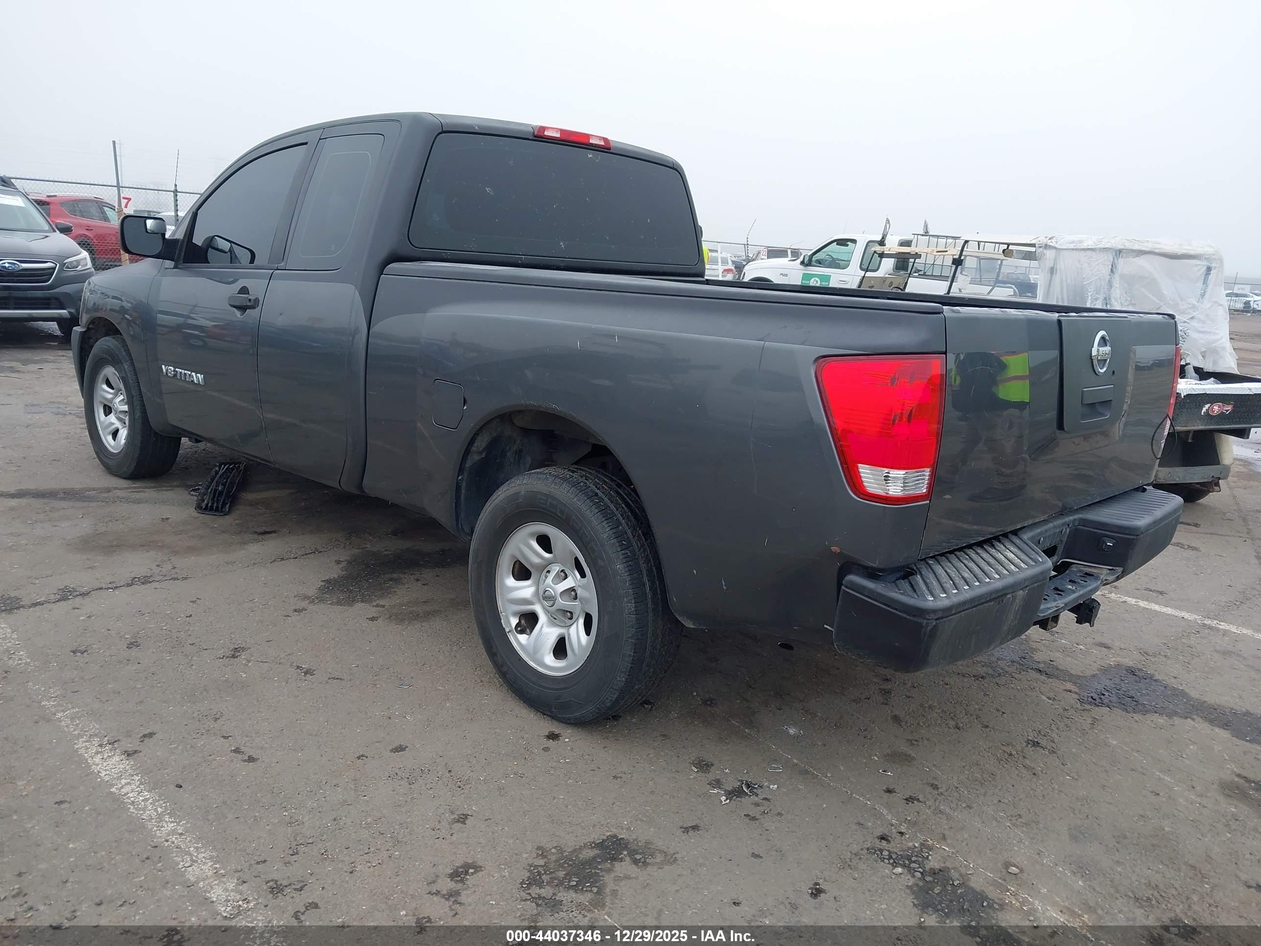NISSAN TITAN image 3