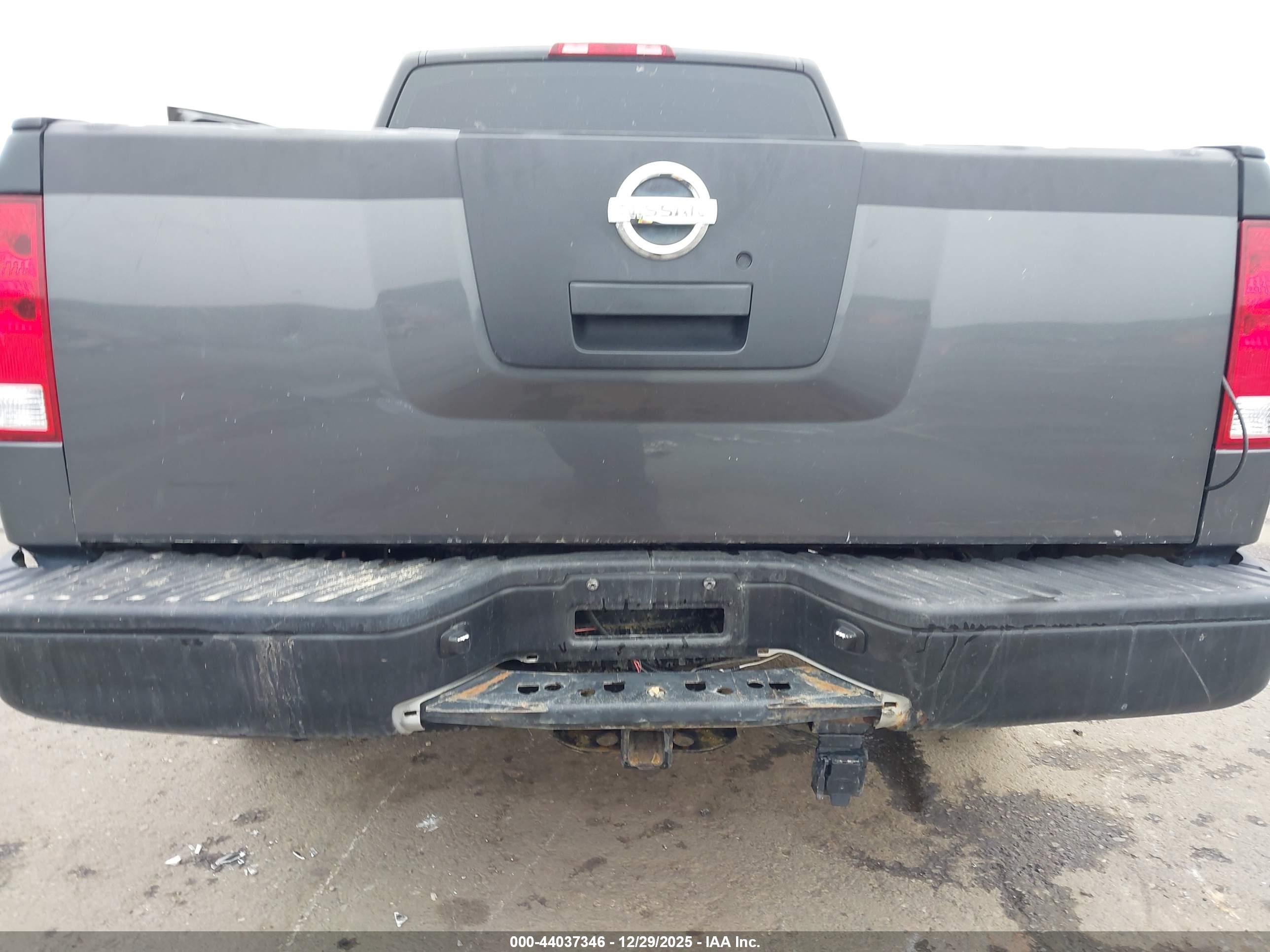 NISSAN TITAN image 6