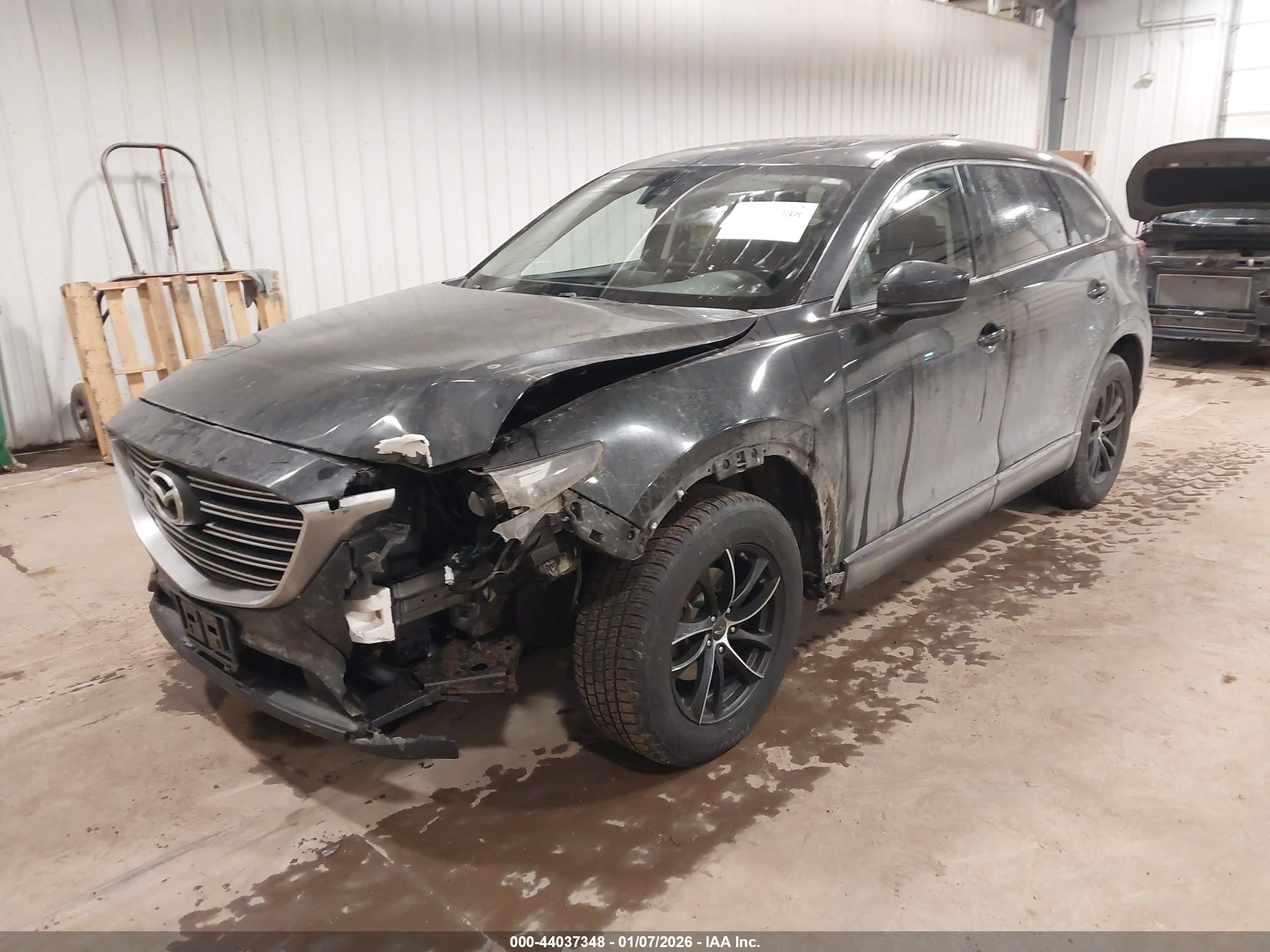 MAZDA CX-9 image 2