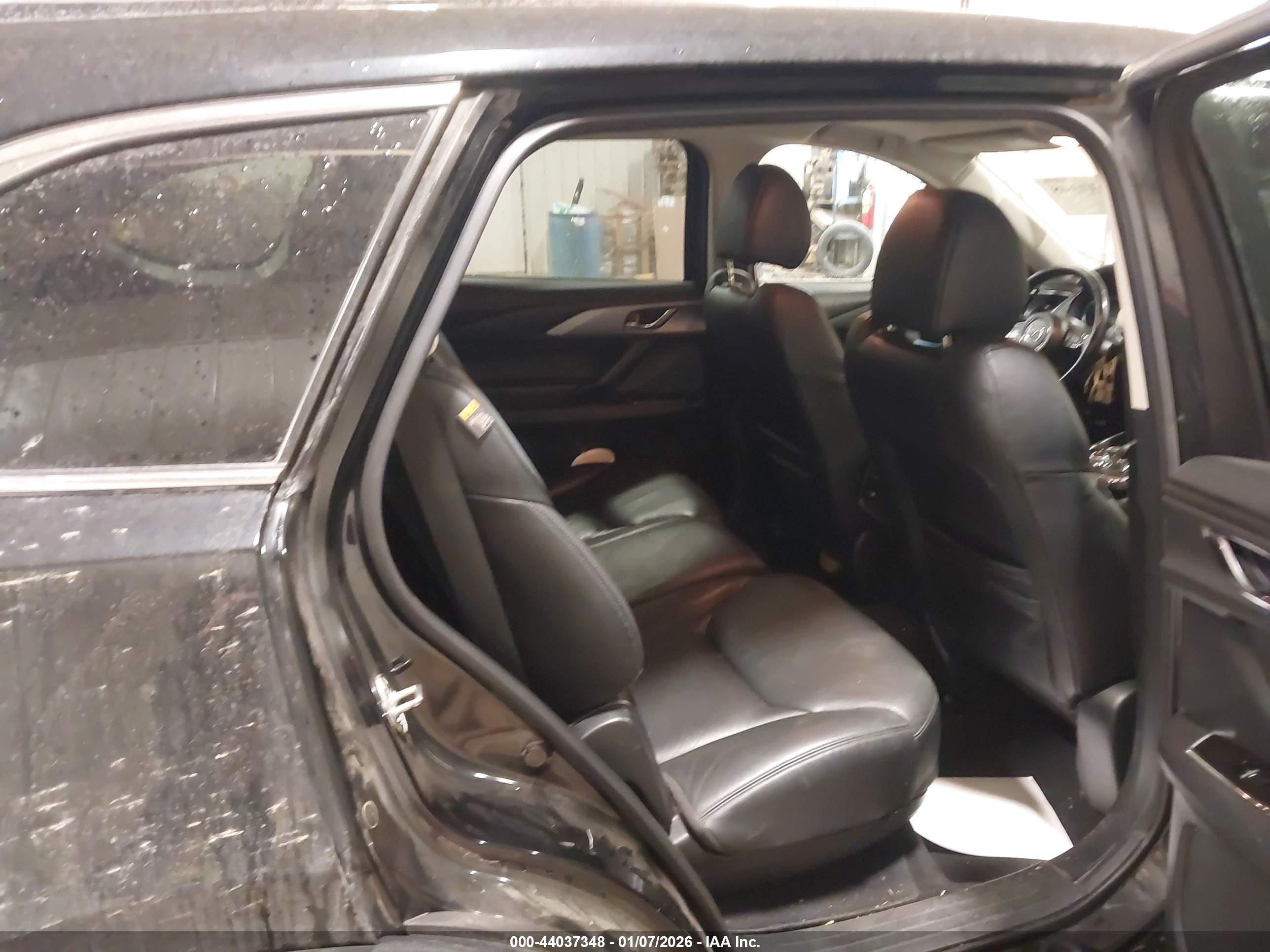 MAZDA CX-9 image 8