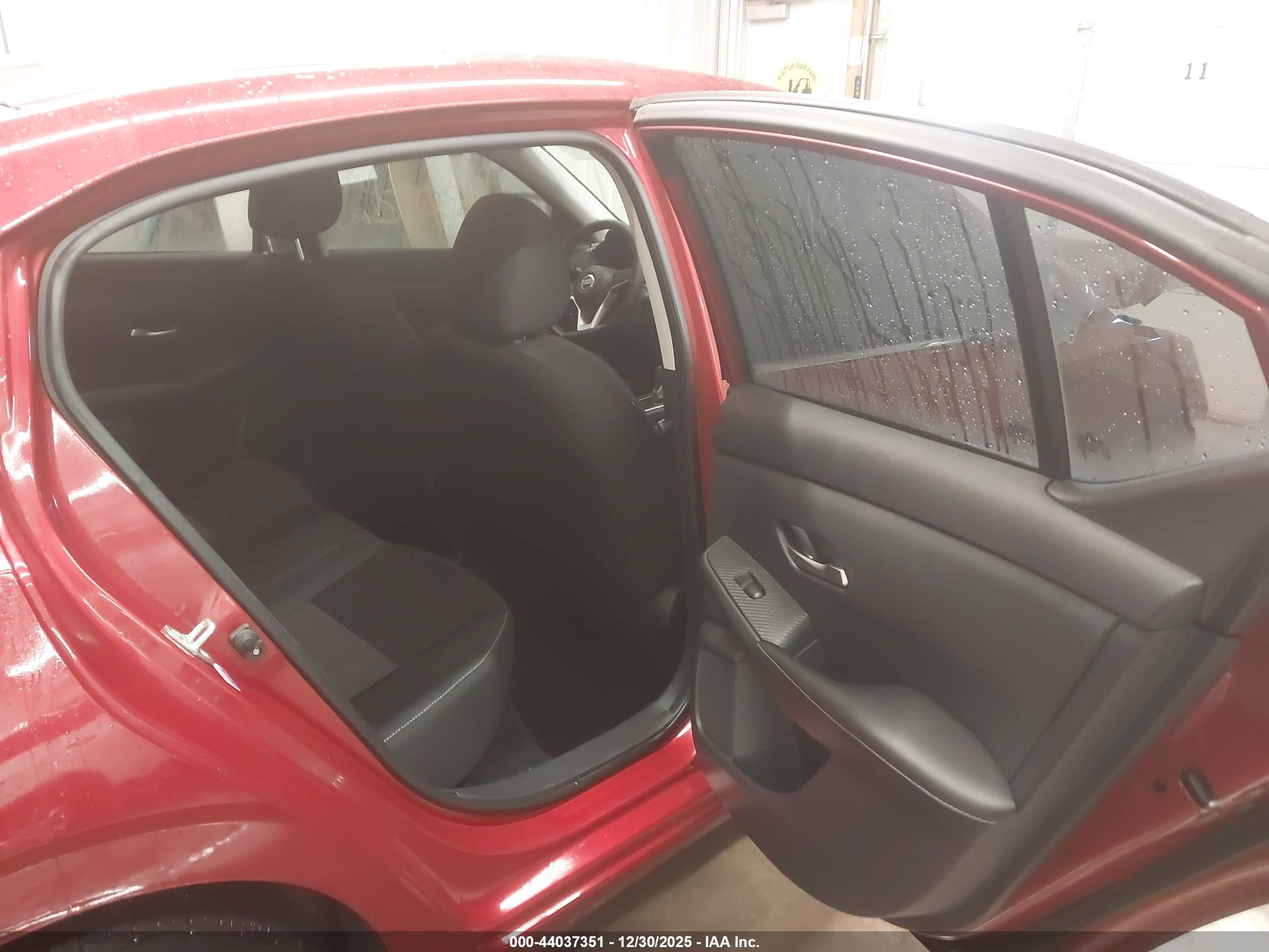 NISSAN SENTRA image 8
