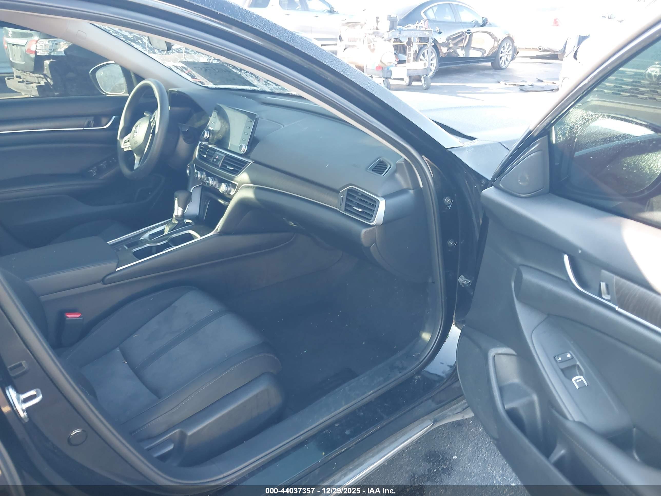 HONDA ACCORD image 5