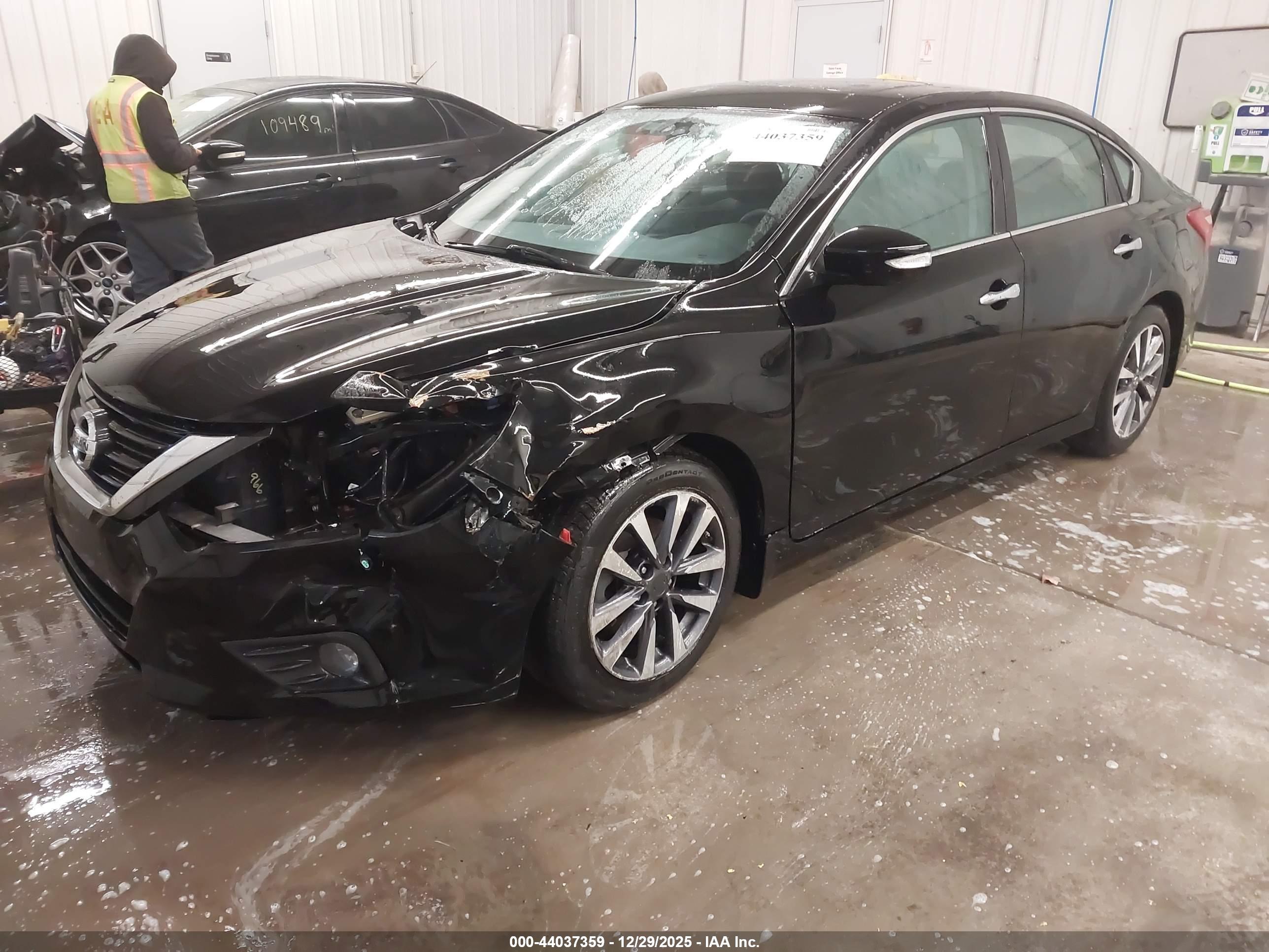 NISSAN ALTIMA image 2