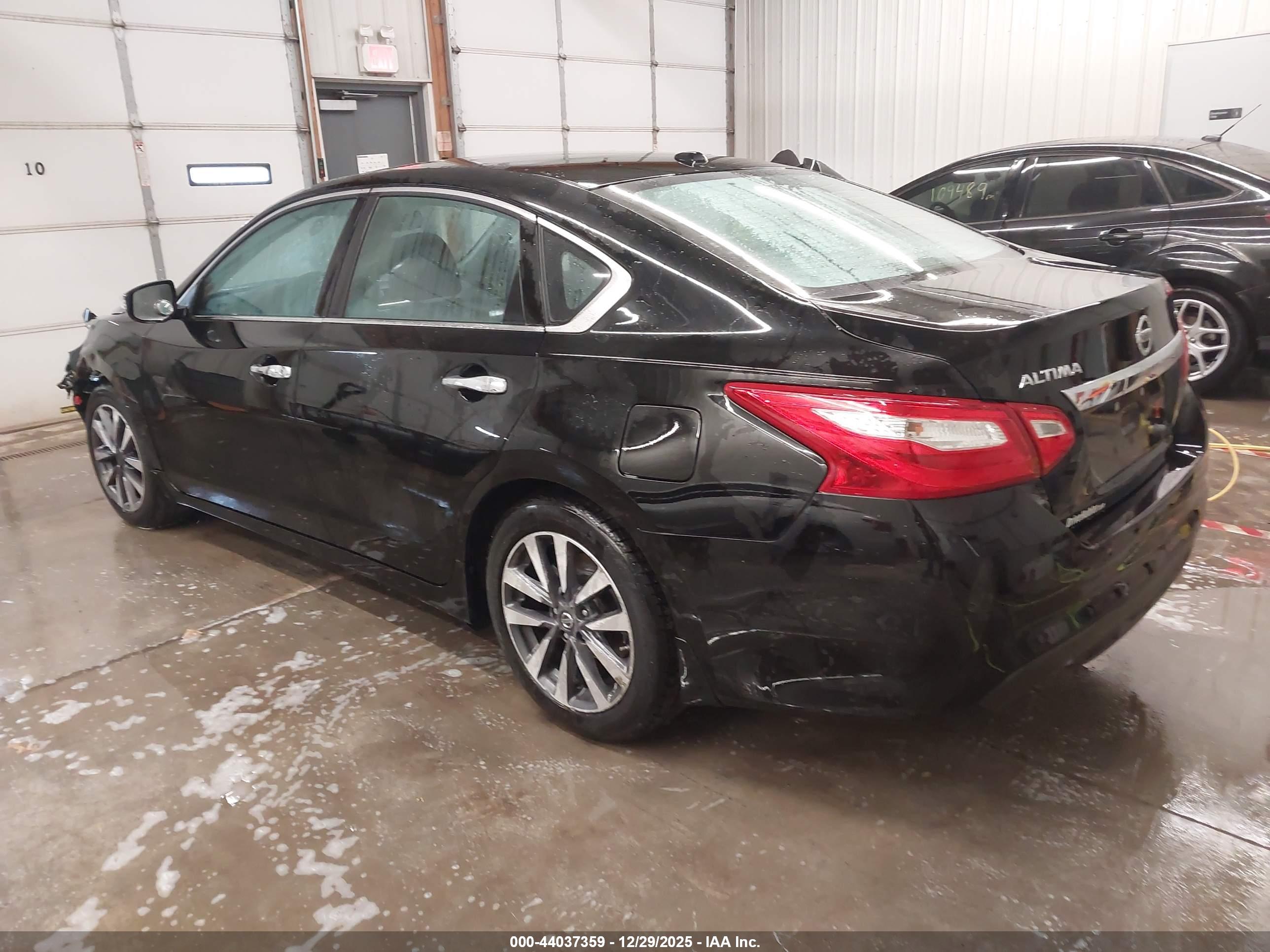 NISSAN ALTIMA image 3