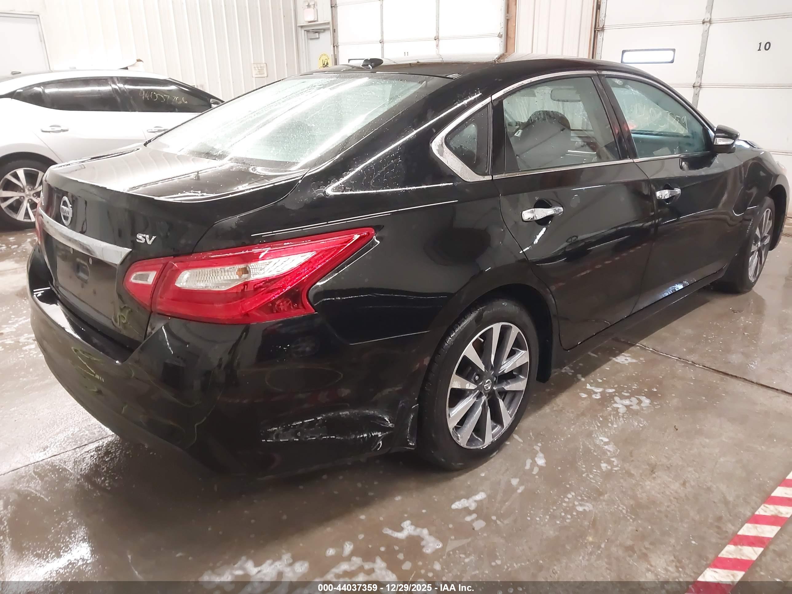 NISSAN ALTIMA image 4