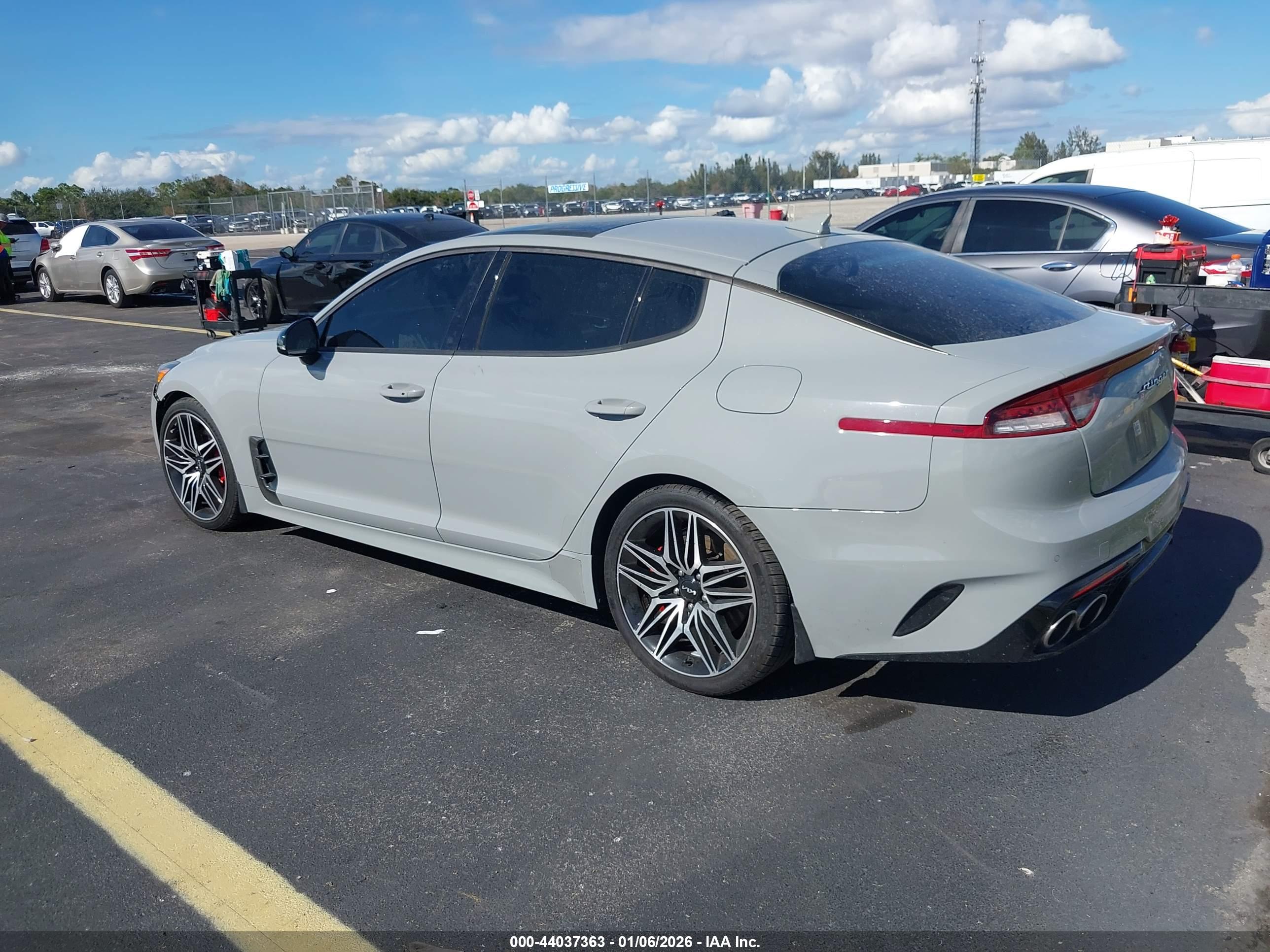 KIA STINGER image 3