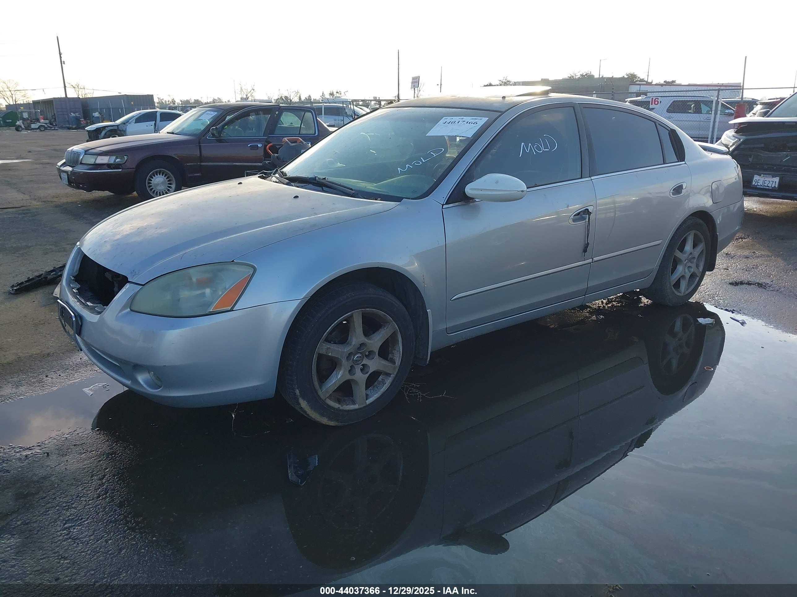 NISSAN ALTIMA image 2