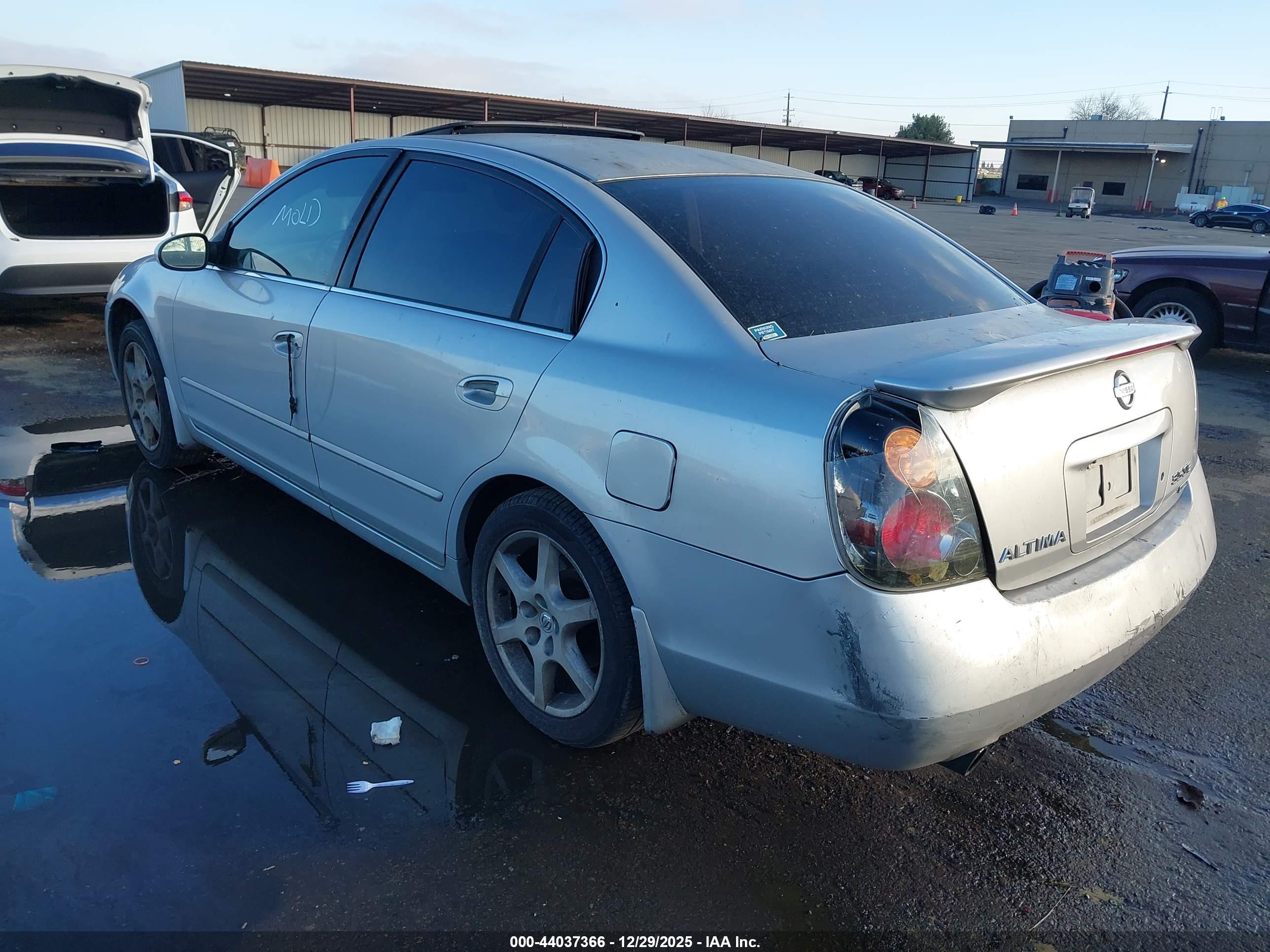 NISSAN ALTIMA image 3