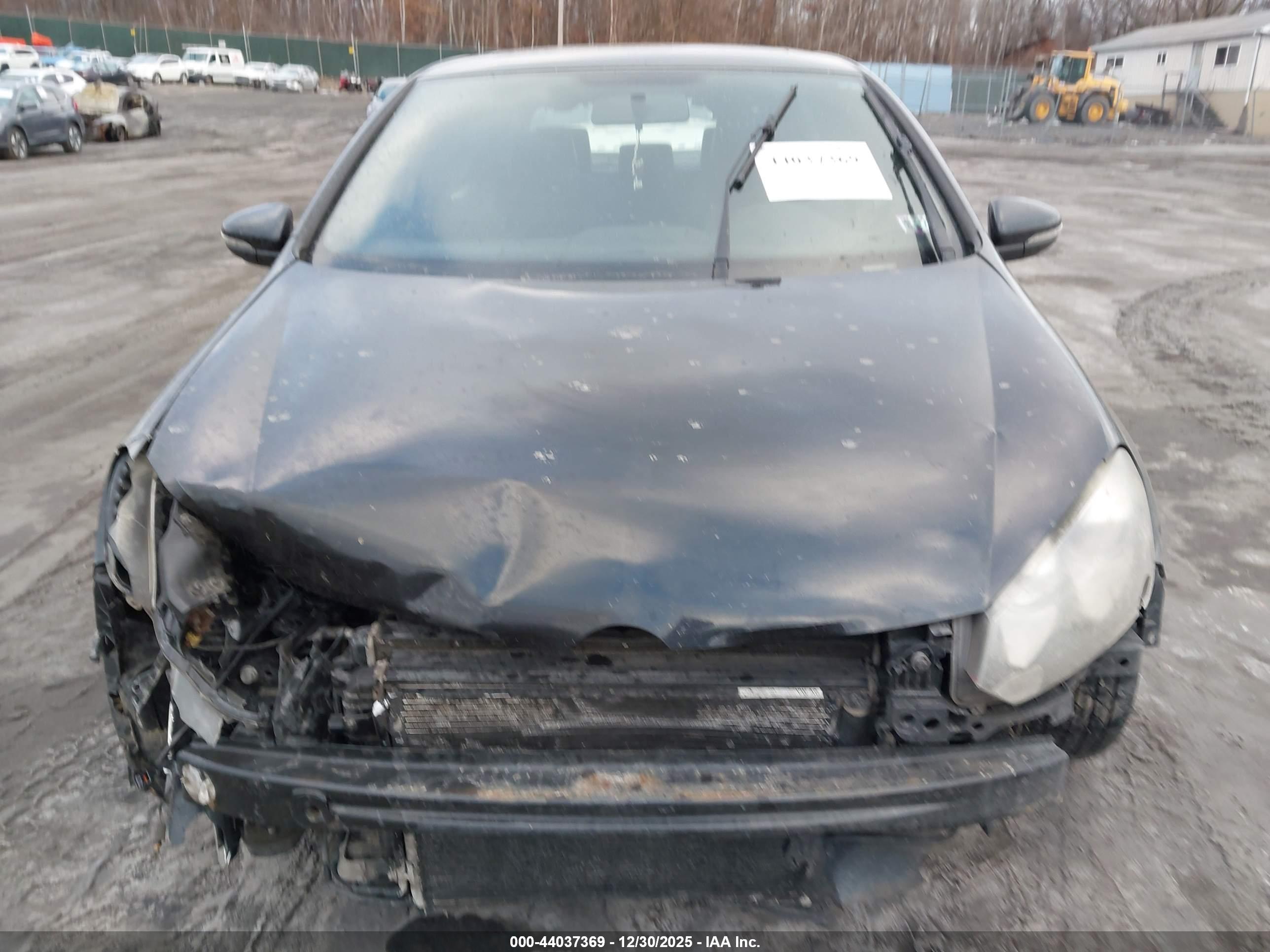 VOLKSWAGEN GTI image 6