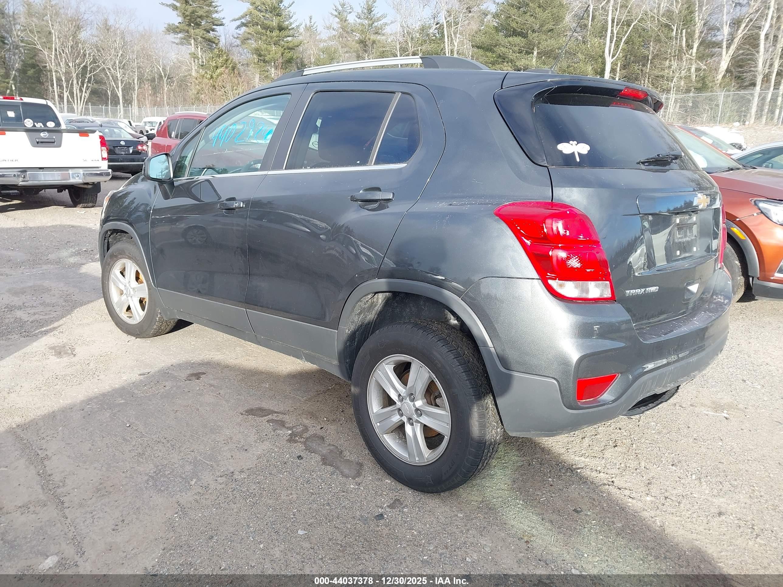 CHEVROLET TRAX image 3
