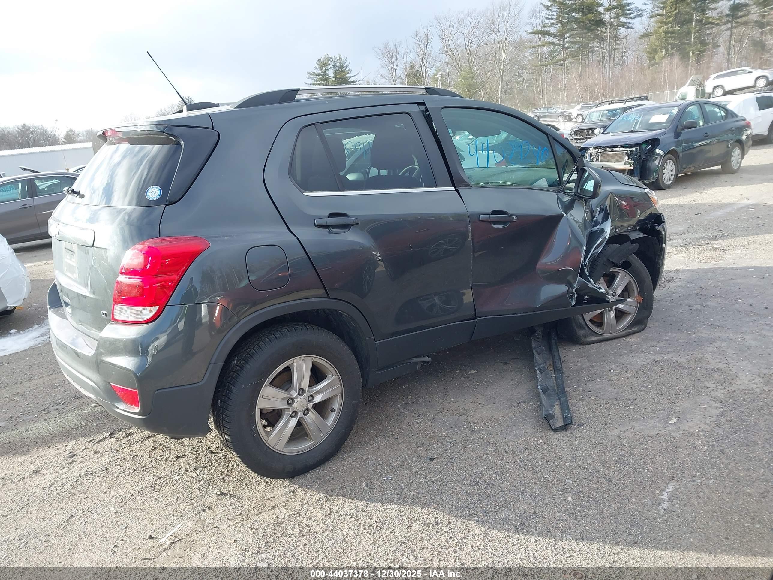 CHEVROLET TRAX image 4