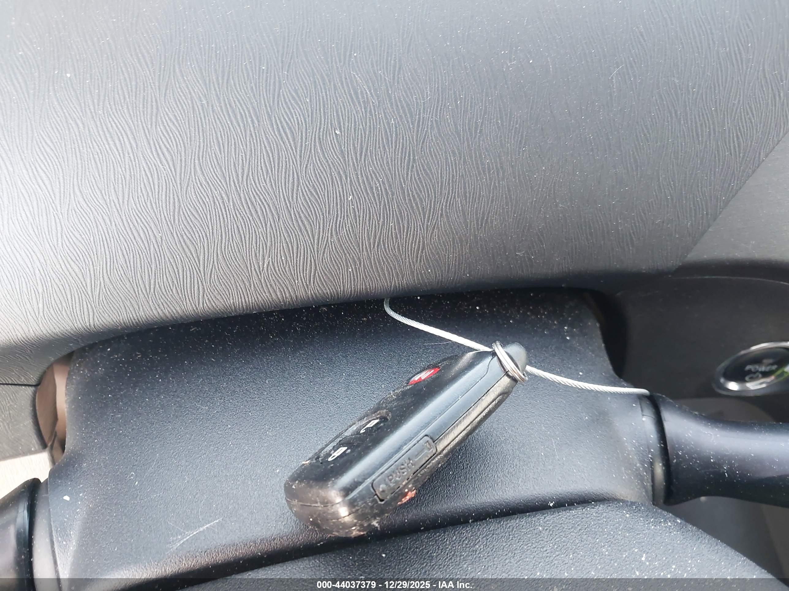 TOYOTA PRIUS image 11