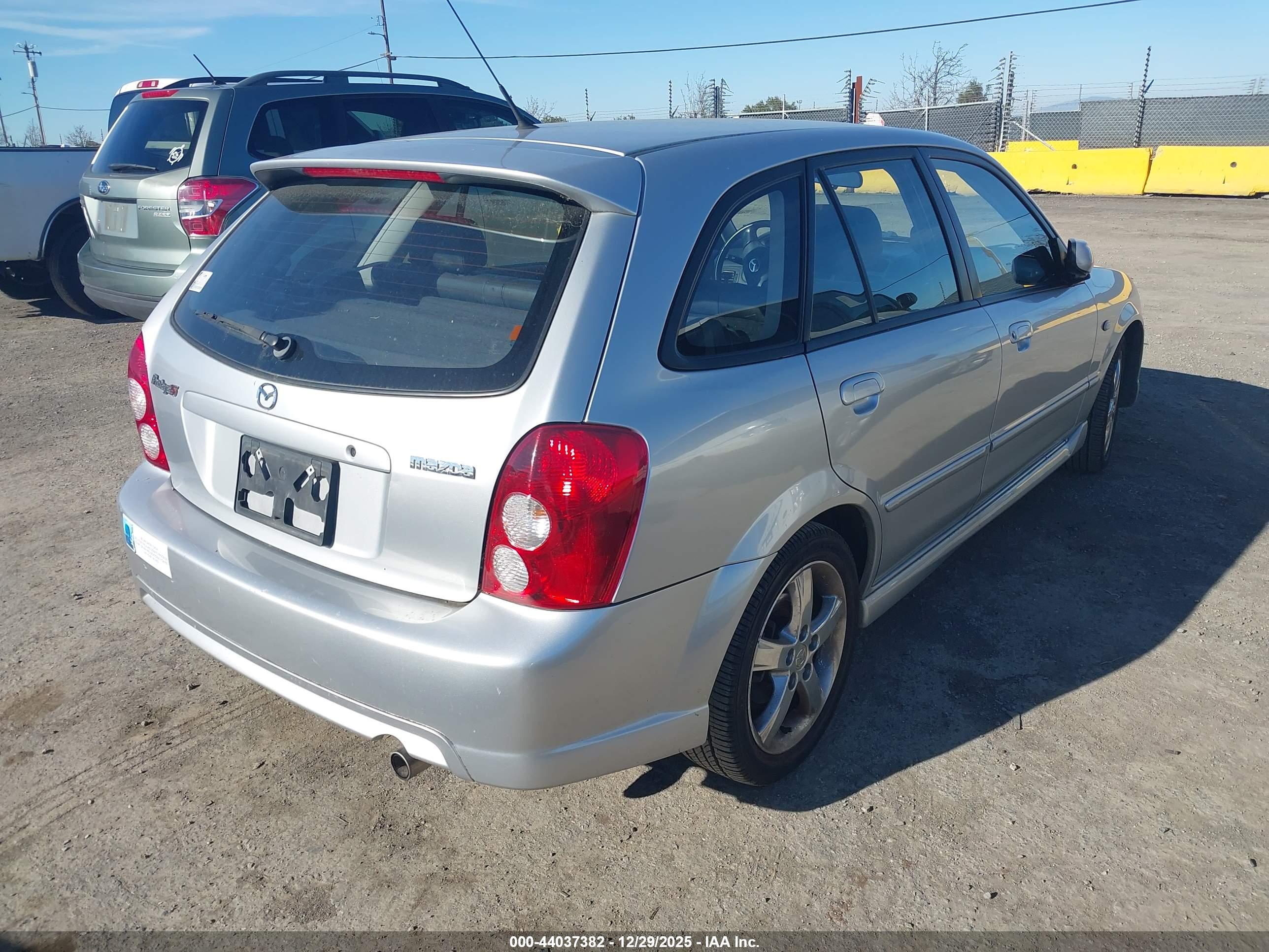 MAZDA PROTEGE5 image 4