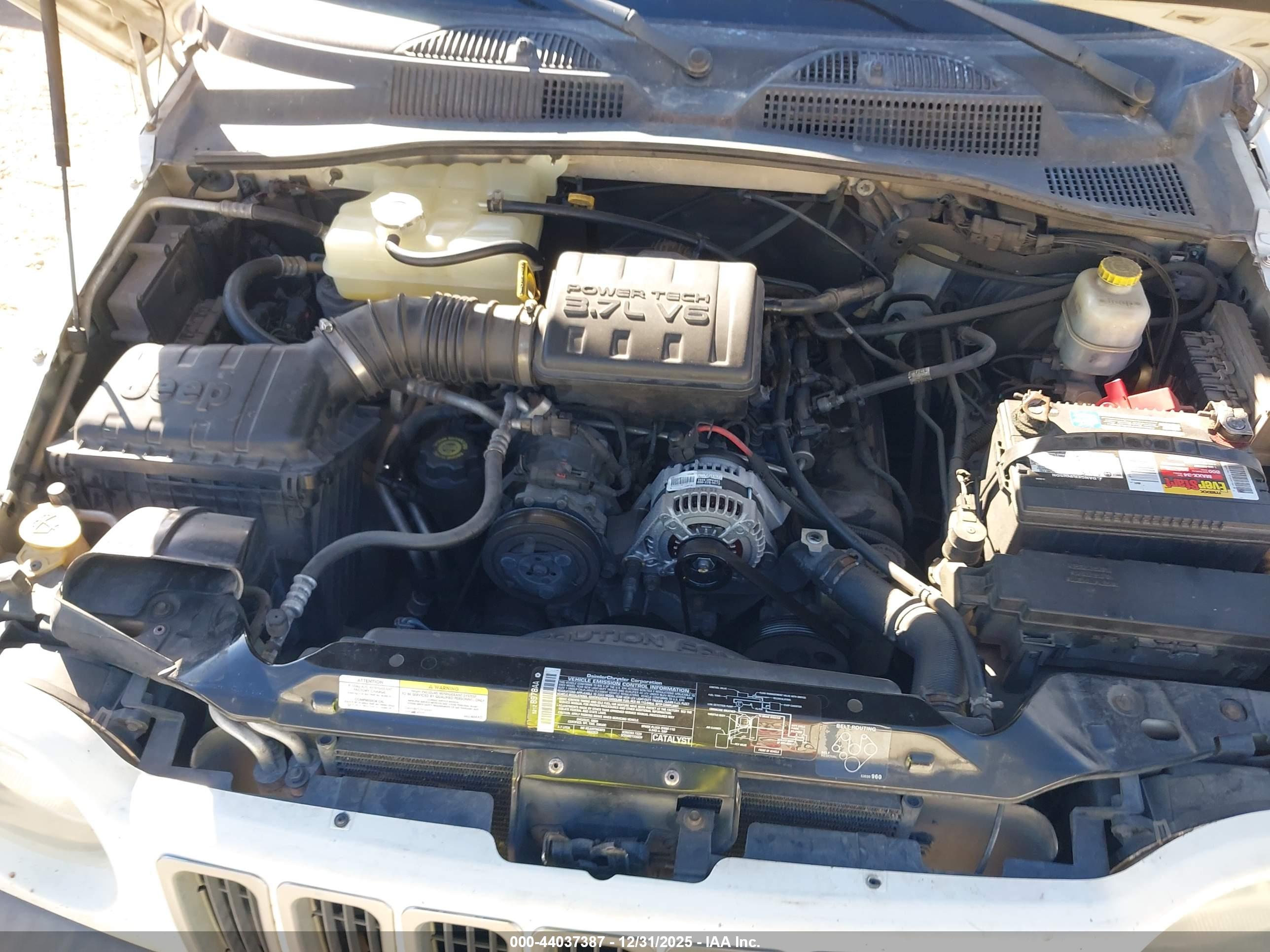 JEEP LIBERTY image 10